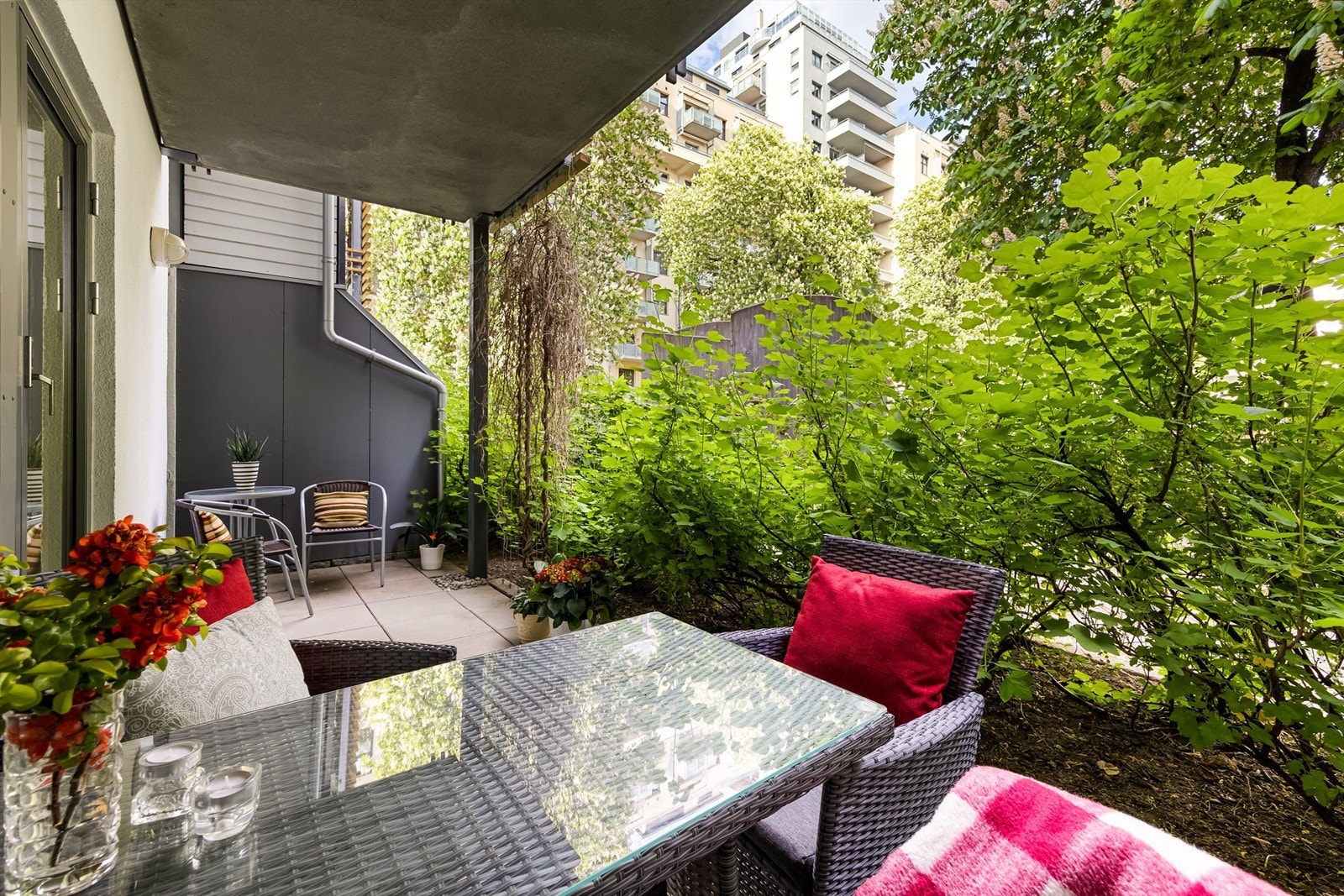 Markterrasse. Galleribilde