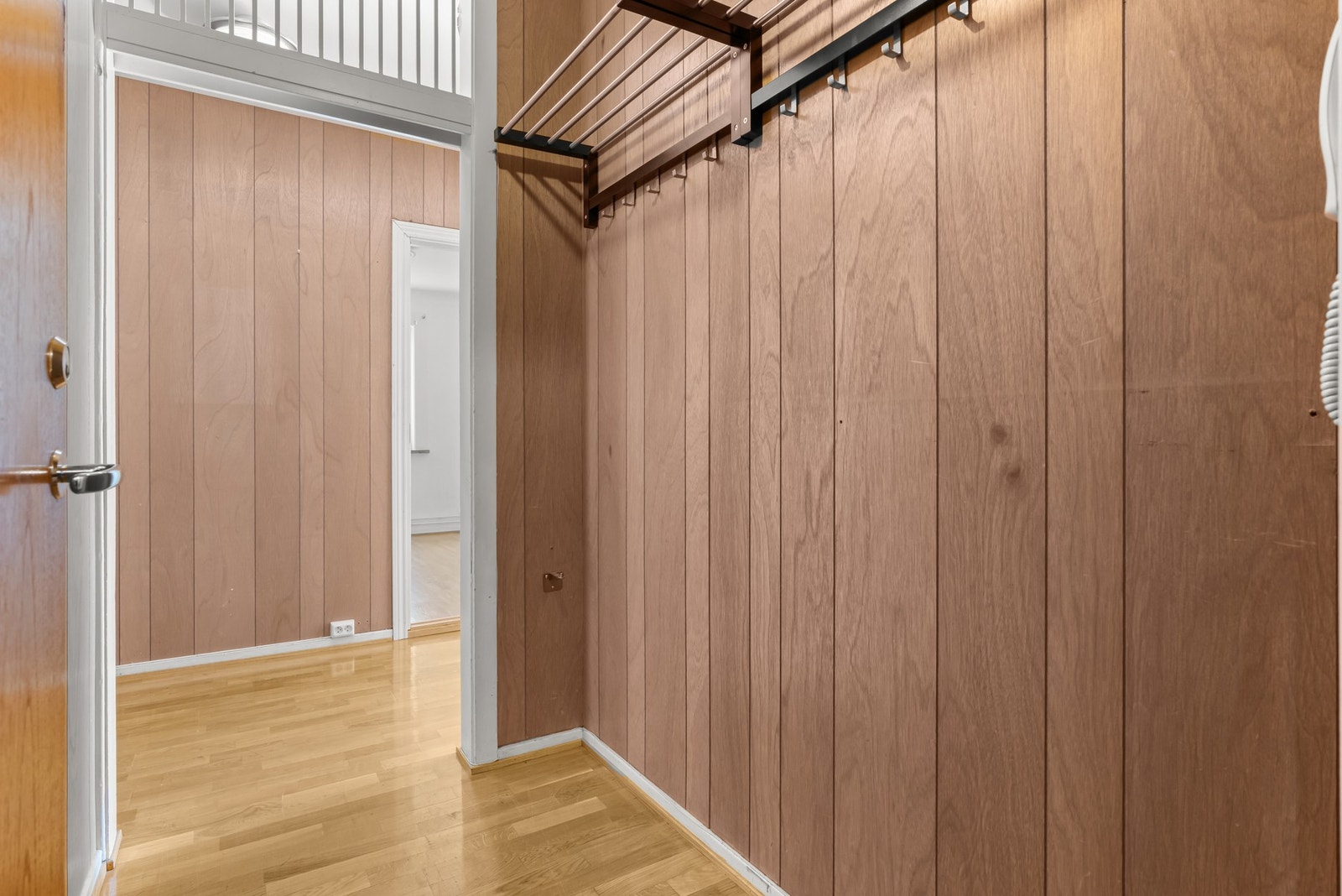 Leiligheten vil få nytt dørcalling-anlegg som en del av borettslagets pågående prosjekt. Galleribilde