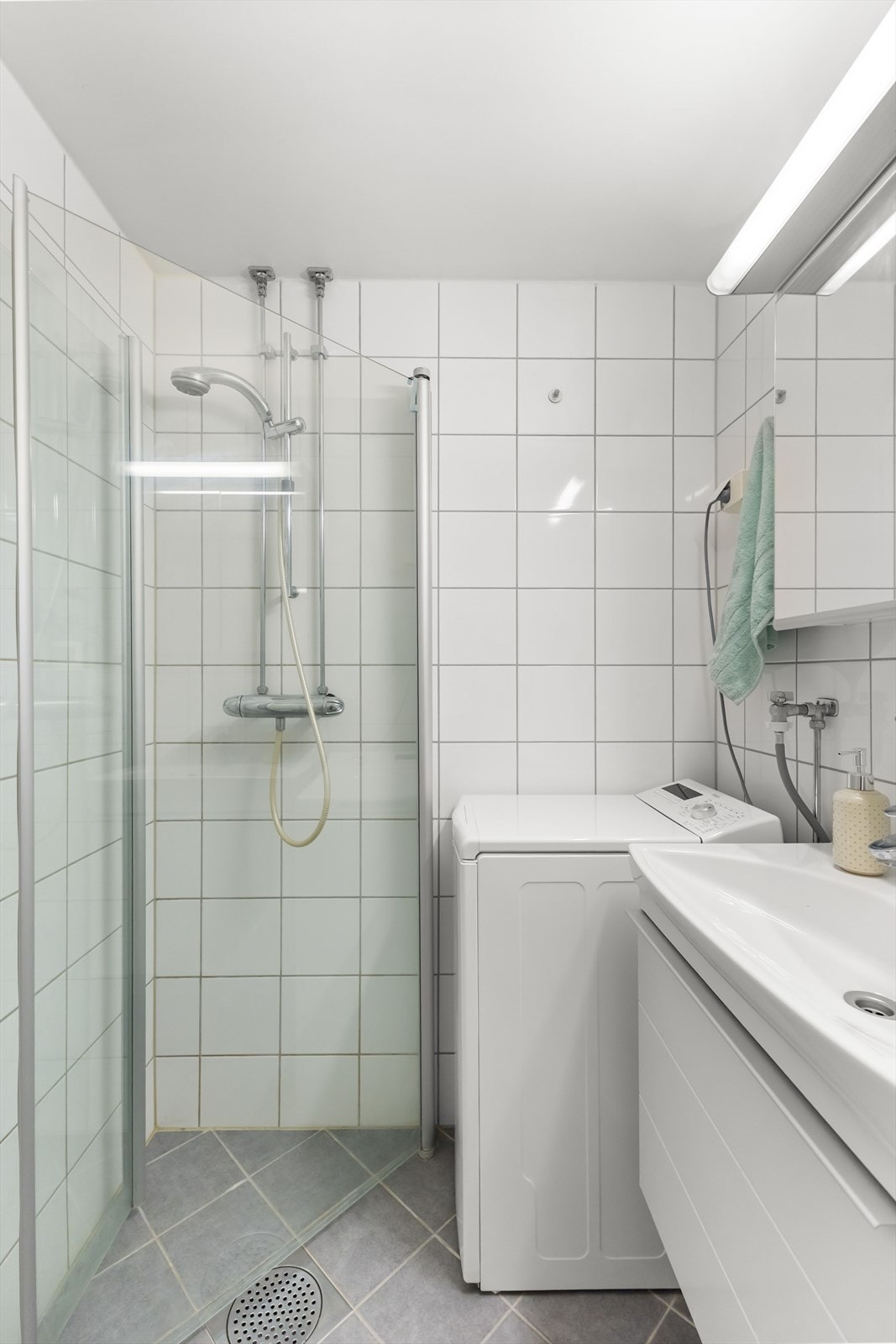 Varmtvann, fyring, kabel-tv og bredbånd er inkludert i felleskostnadene Galleribilde