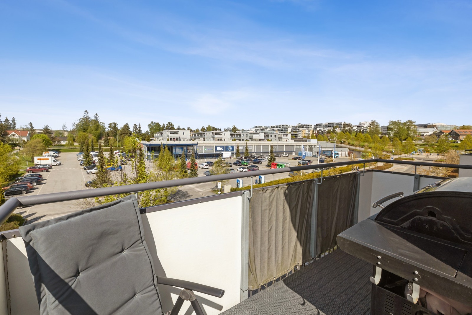 Vestvendt balkong med svært gode solforhold. Galleribilde