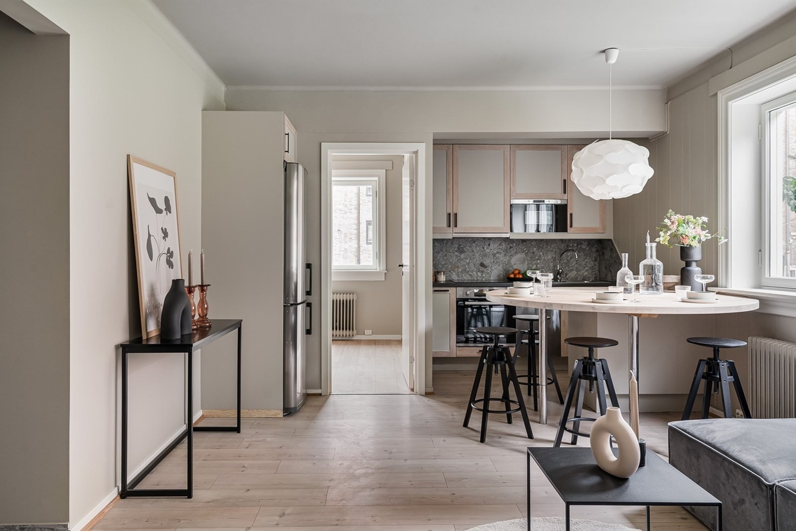 Åpen stue-kjøkkenløsning. Galleribilde