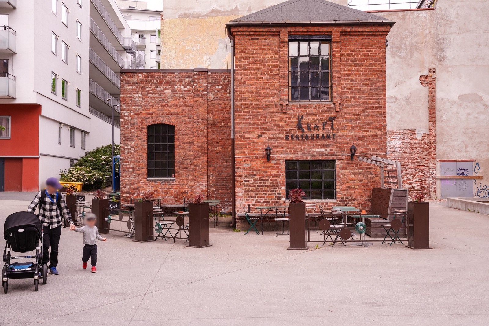 Midt i Kværnerbyen finner du restauranten Kraft. Galleribilde