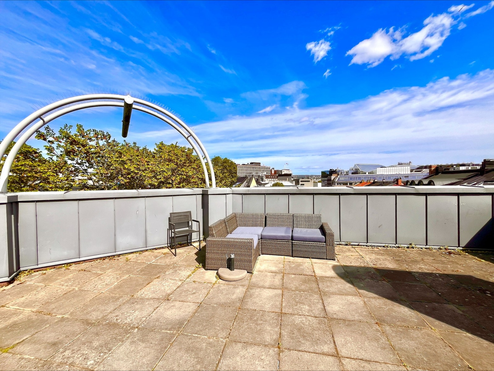 Sameiet har en felles takterrasse hvor beboere kan låne nøkkel. Galleribilde