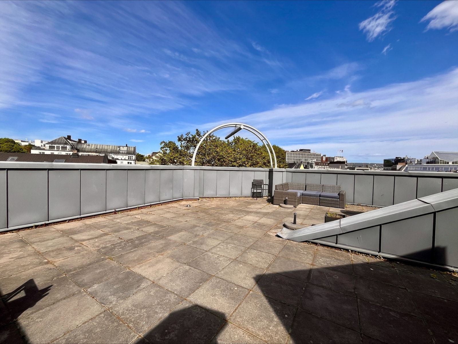 Her kan man nyte lange sommerdager med utsikt over flotte omgivelser. Galleribilde