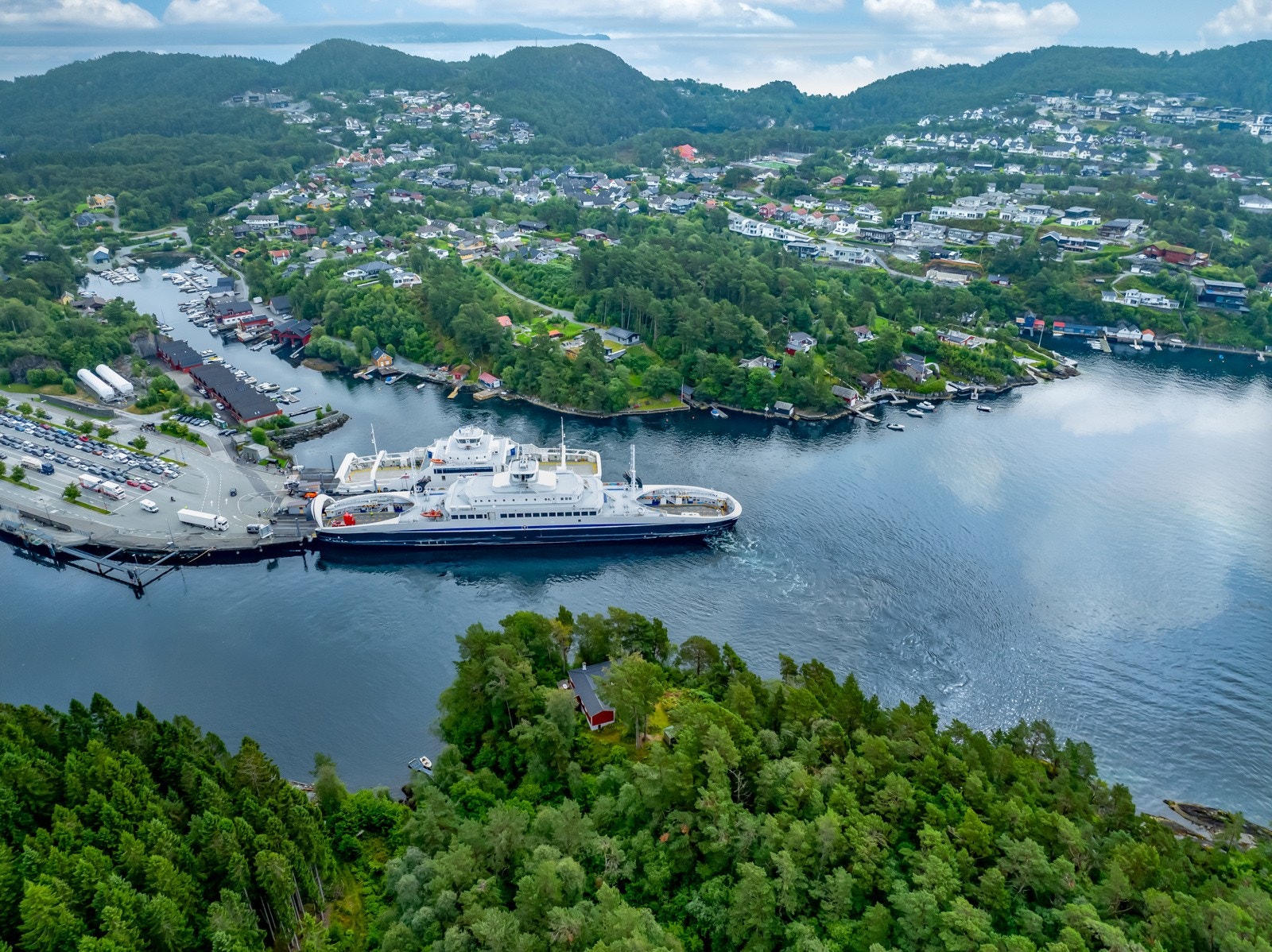 Her kan man følge med på fergen som går fra Halhjem. Galleribilde