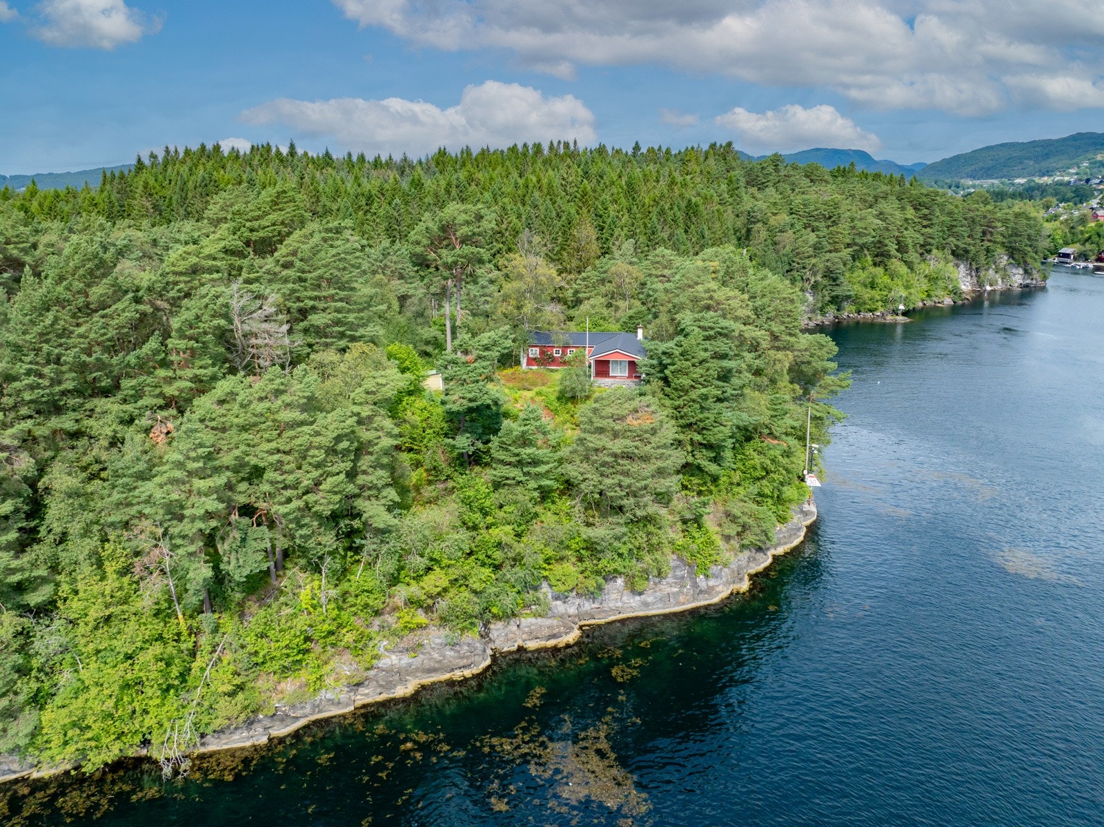 Området er perfekt for utflukter med båt eller kajakk. Galleribilde