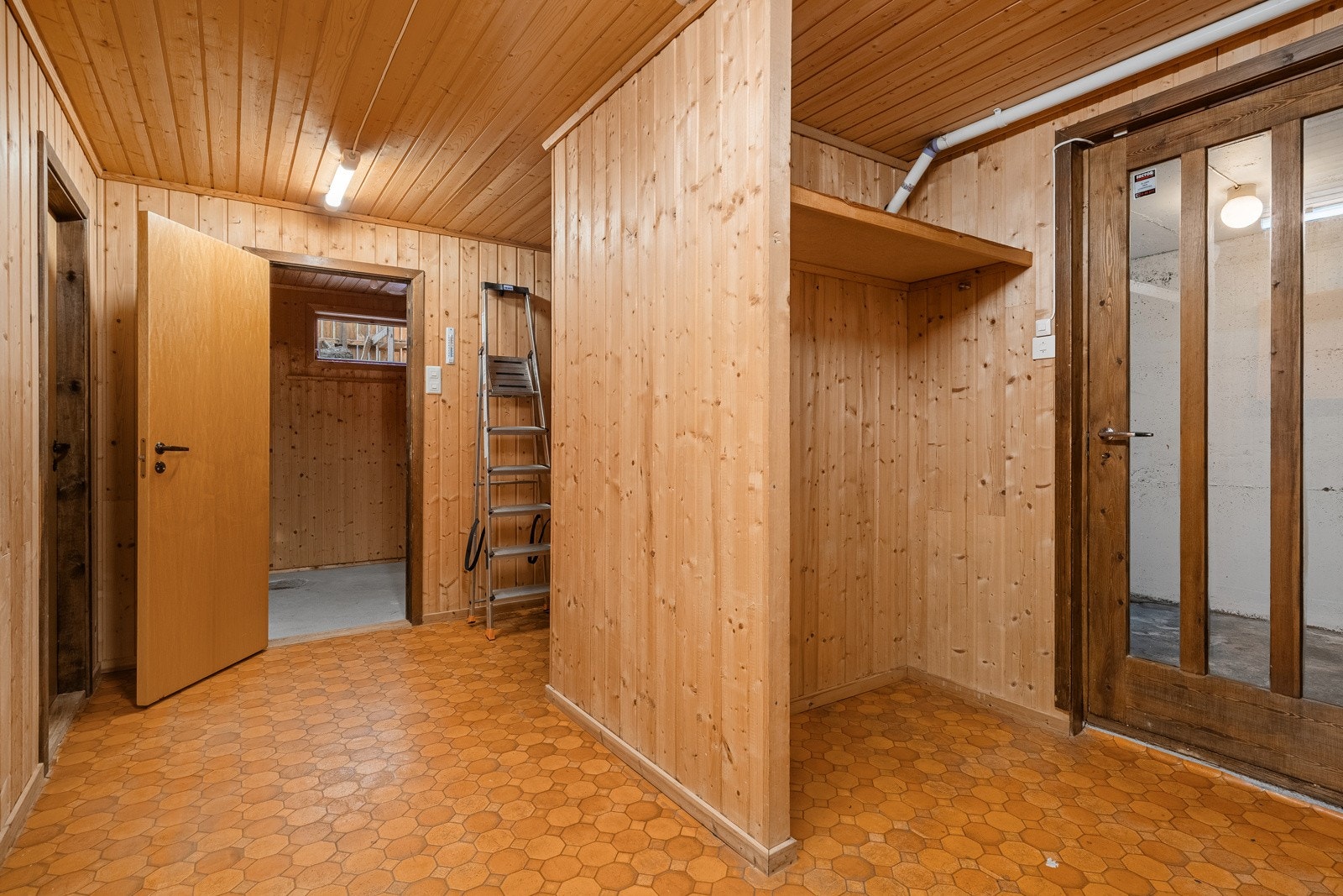 Bi-inngang hvor rommet i enden har opplegg for våtrom. Galleribilde