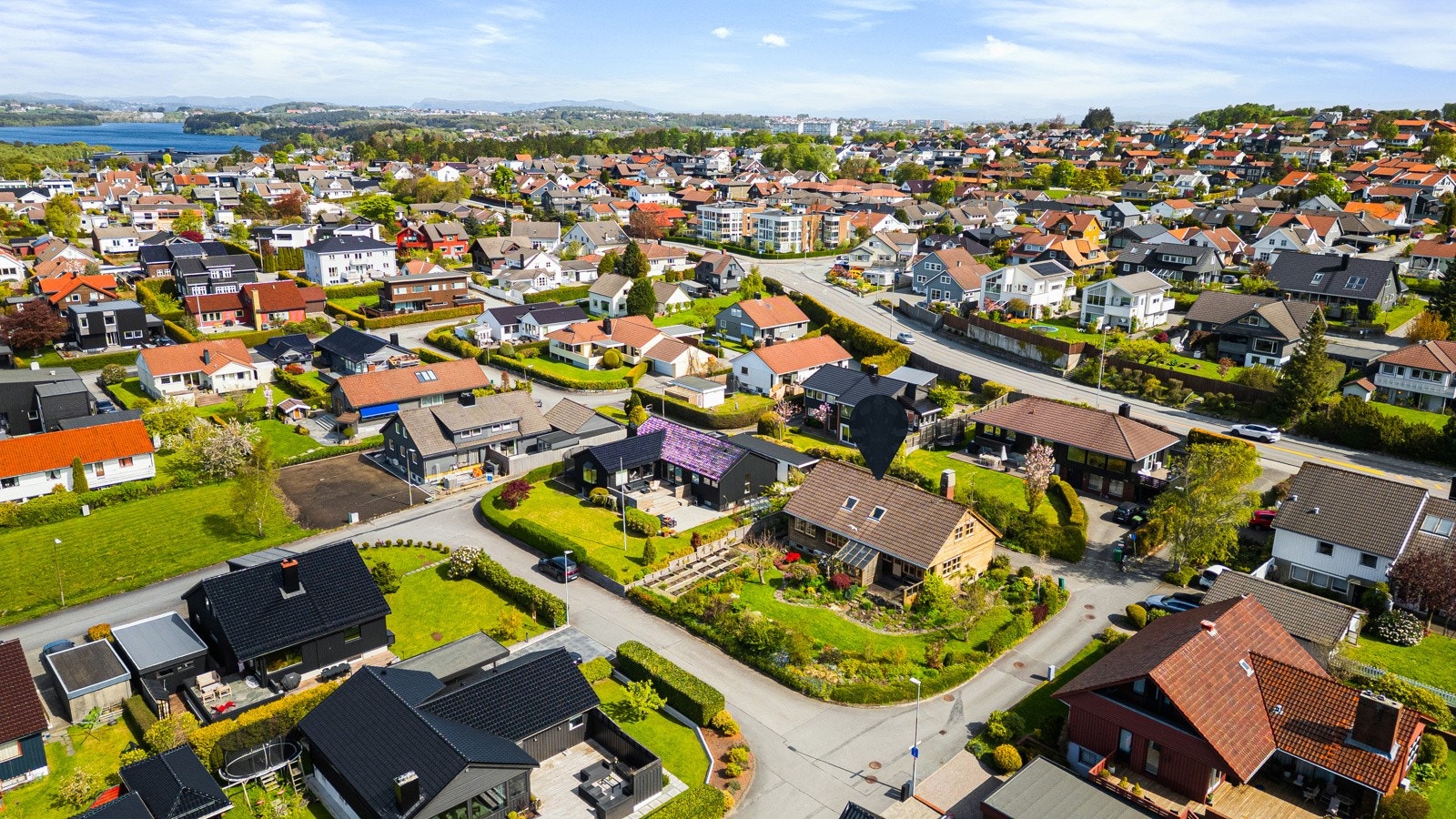 Boligen sett fra luften. Galleribilde