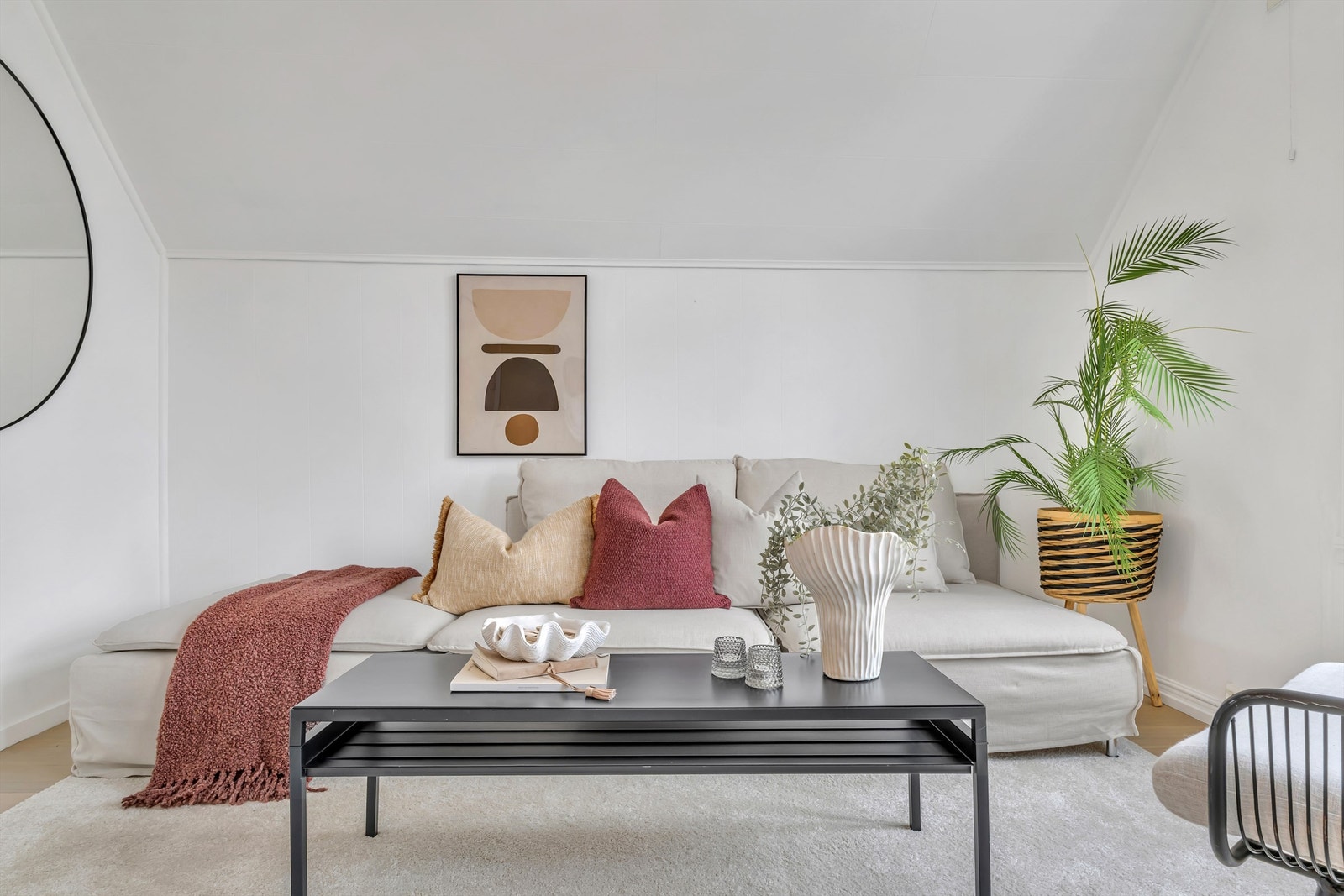 God plass til sofa og annet møblement. Galleribilde