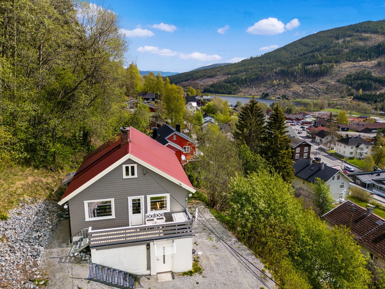 Stor tomt på over 4000 kvm. Galleribilde