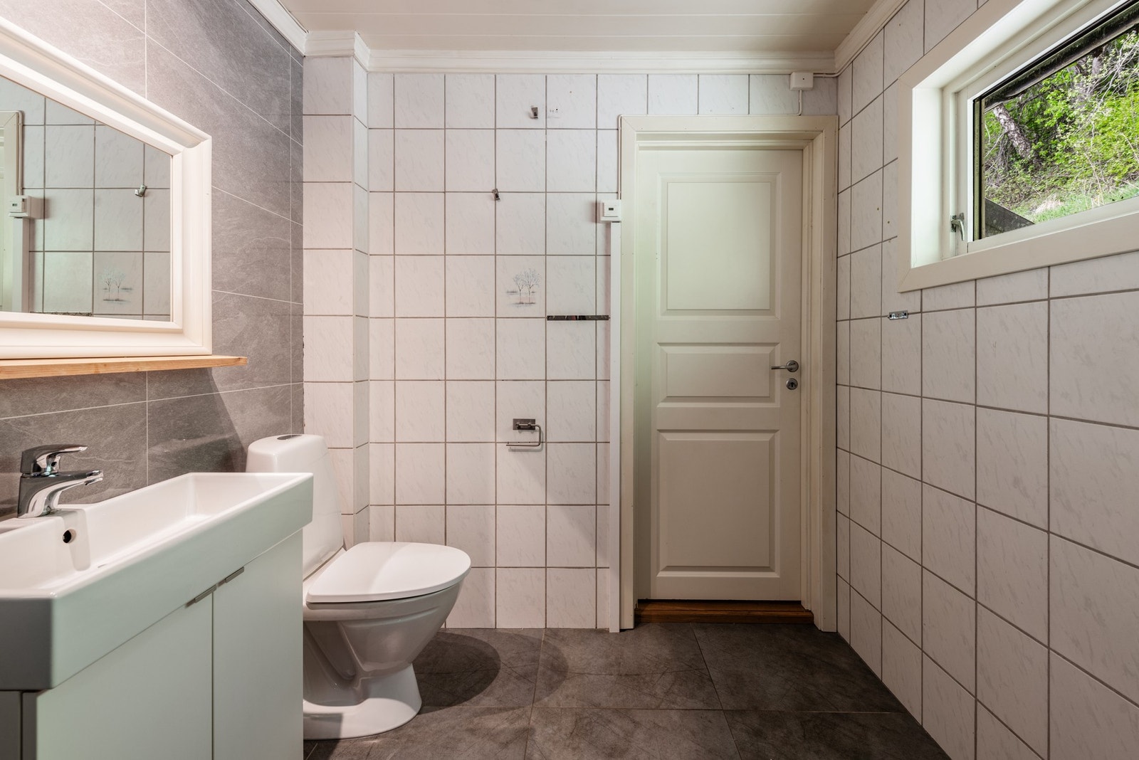 Våtromsplater på veggene. Galleribilde