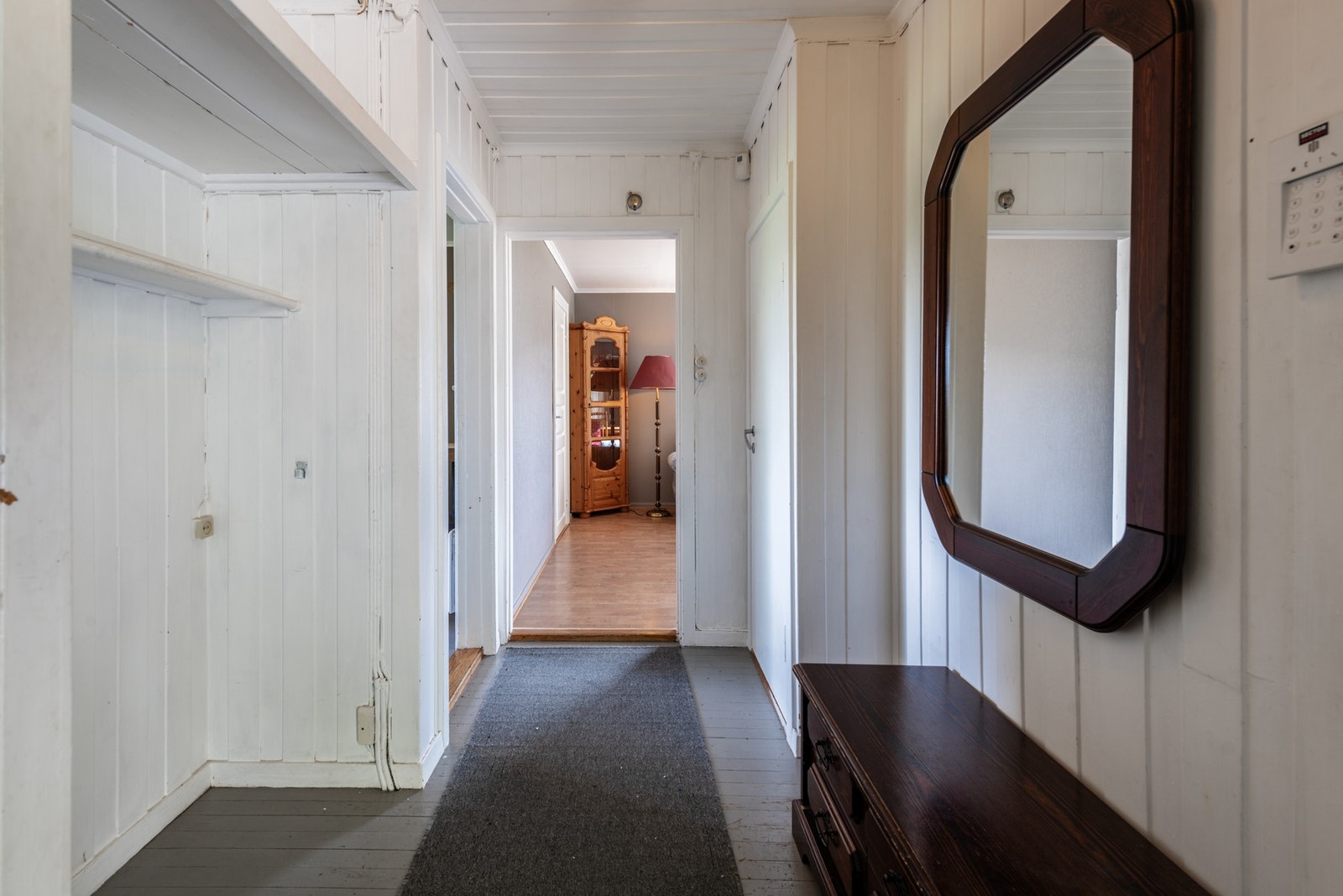 Videre inn til stue og soverom. Galleribilde