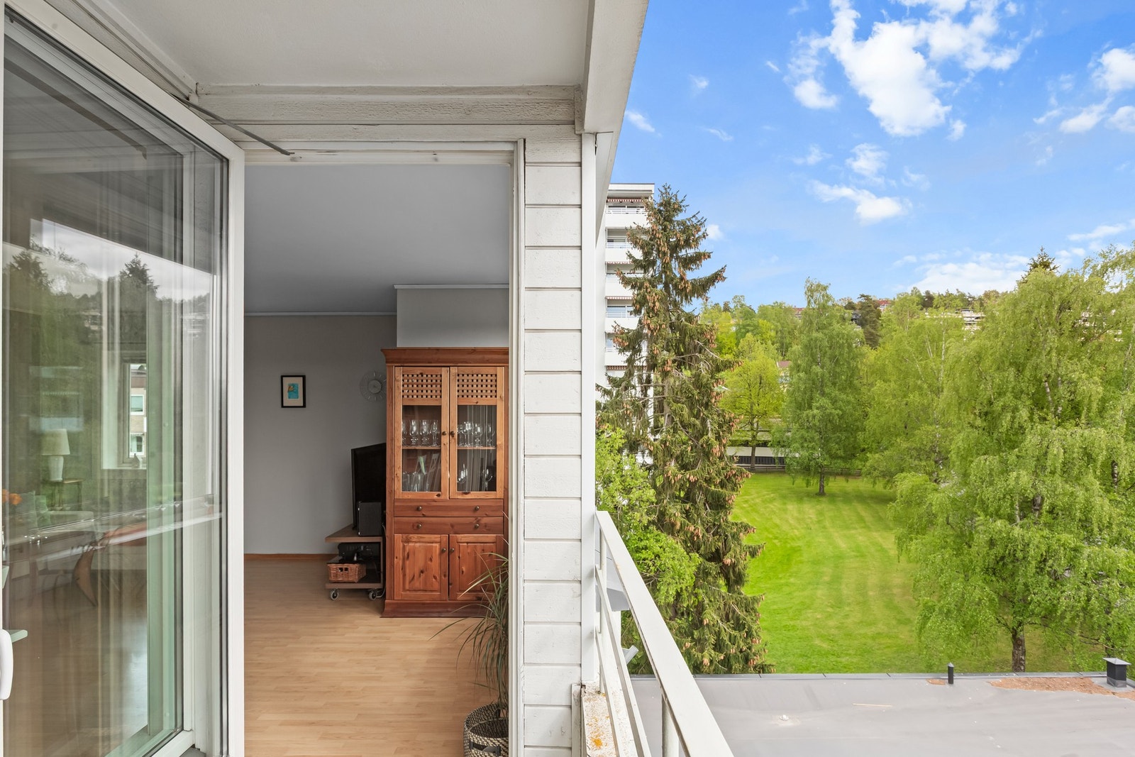 På balkongen er det tillatt med både gass- og elektrisk grill. Galleribilde