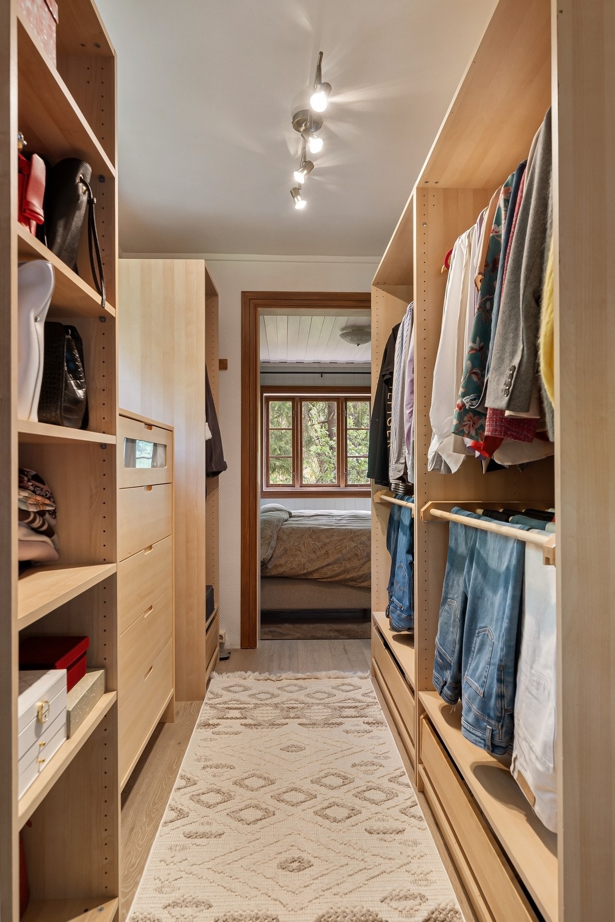 Garderobe Galleribilde