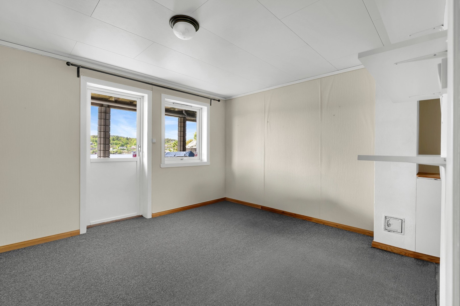 Her har du det første soverommet, som også kan brukes som en stue/hybel. Galleribilde