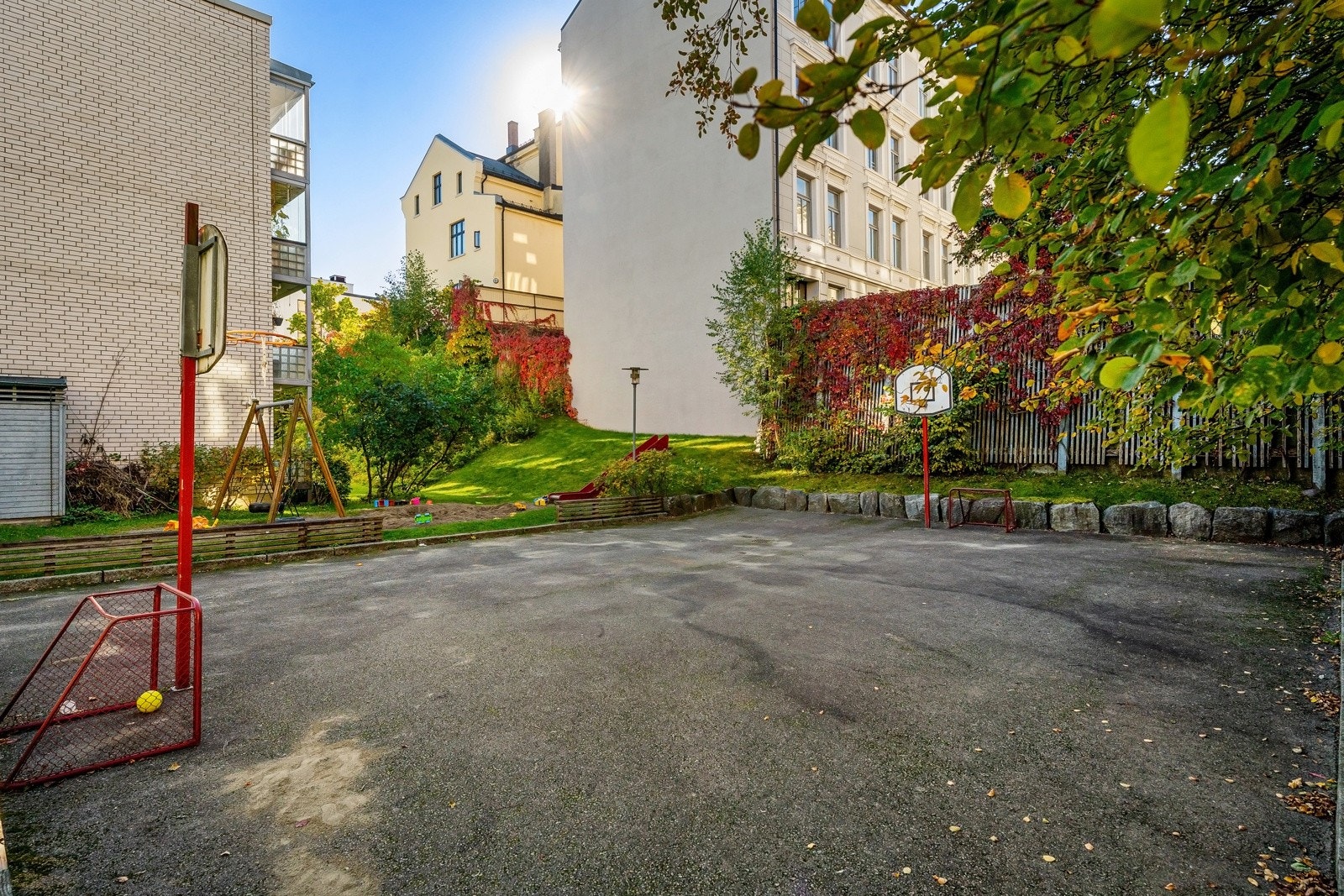 Uteområde. Galleribilde