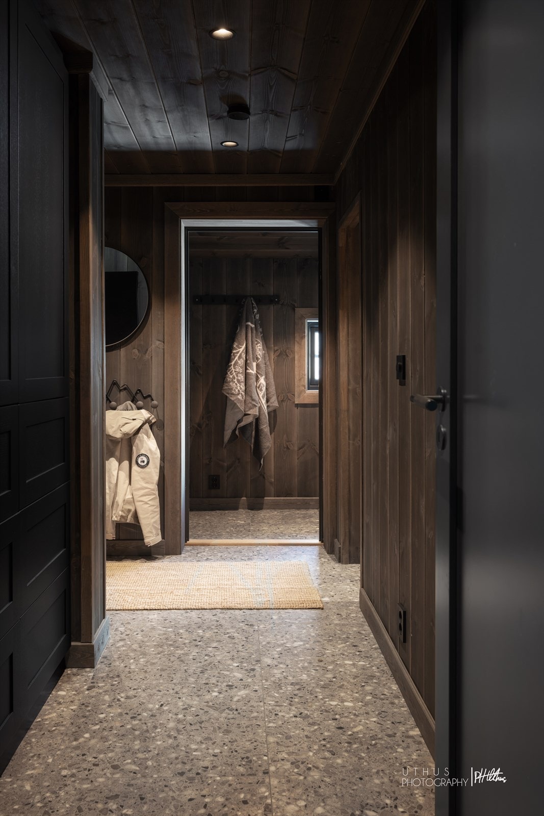 Gang 2. Det er to innganger. Denne med bod og vaskerom Galleribilde