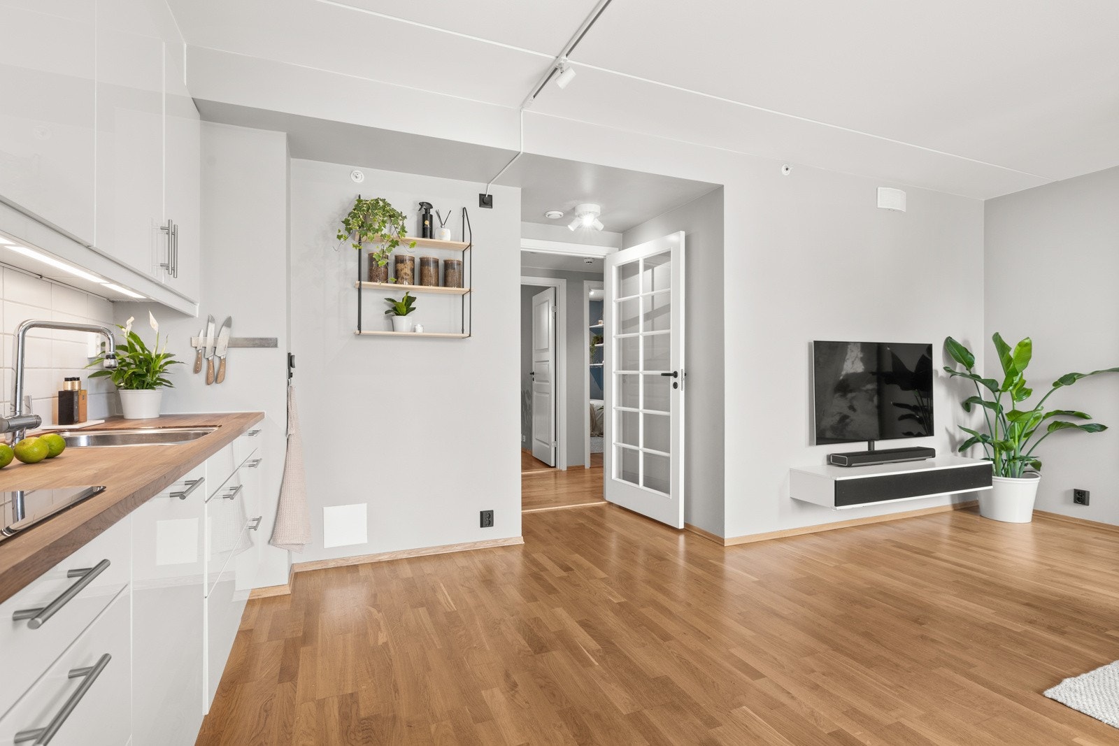 Vi beveger oss videre mot soverom og bad. Galleribilde