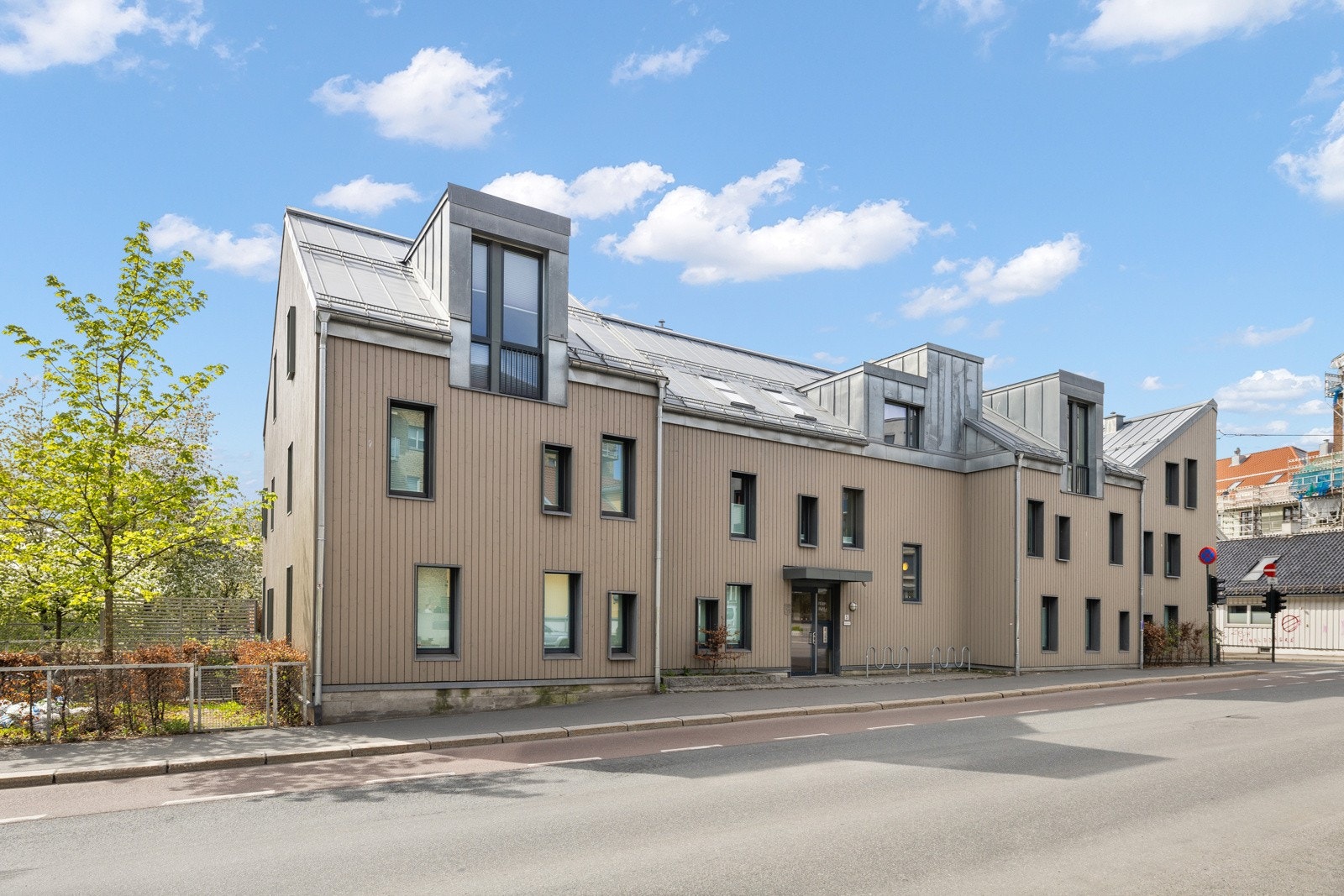 Bygget i Arendalsgata 5 er fra 2015 og er svært ettertaktet! Galleribilde