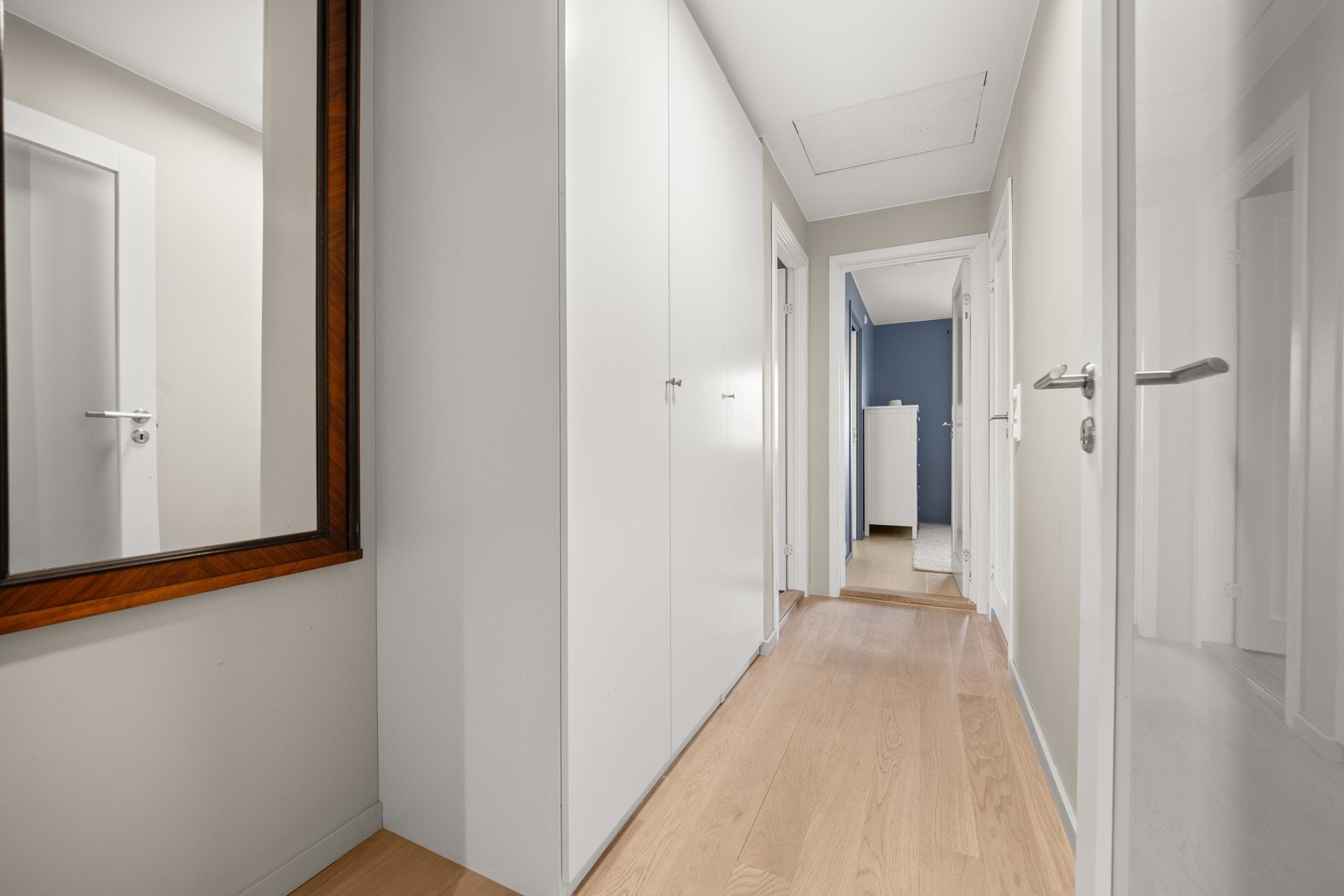 Gang i 1. etasje. Galleribilde