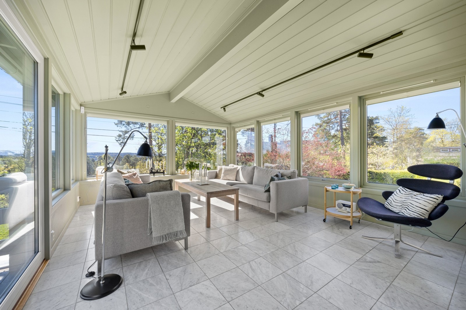 Vinterhagen fugnerer som en forlengelse av oppholdsrommene. Galleribilde