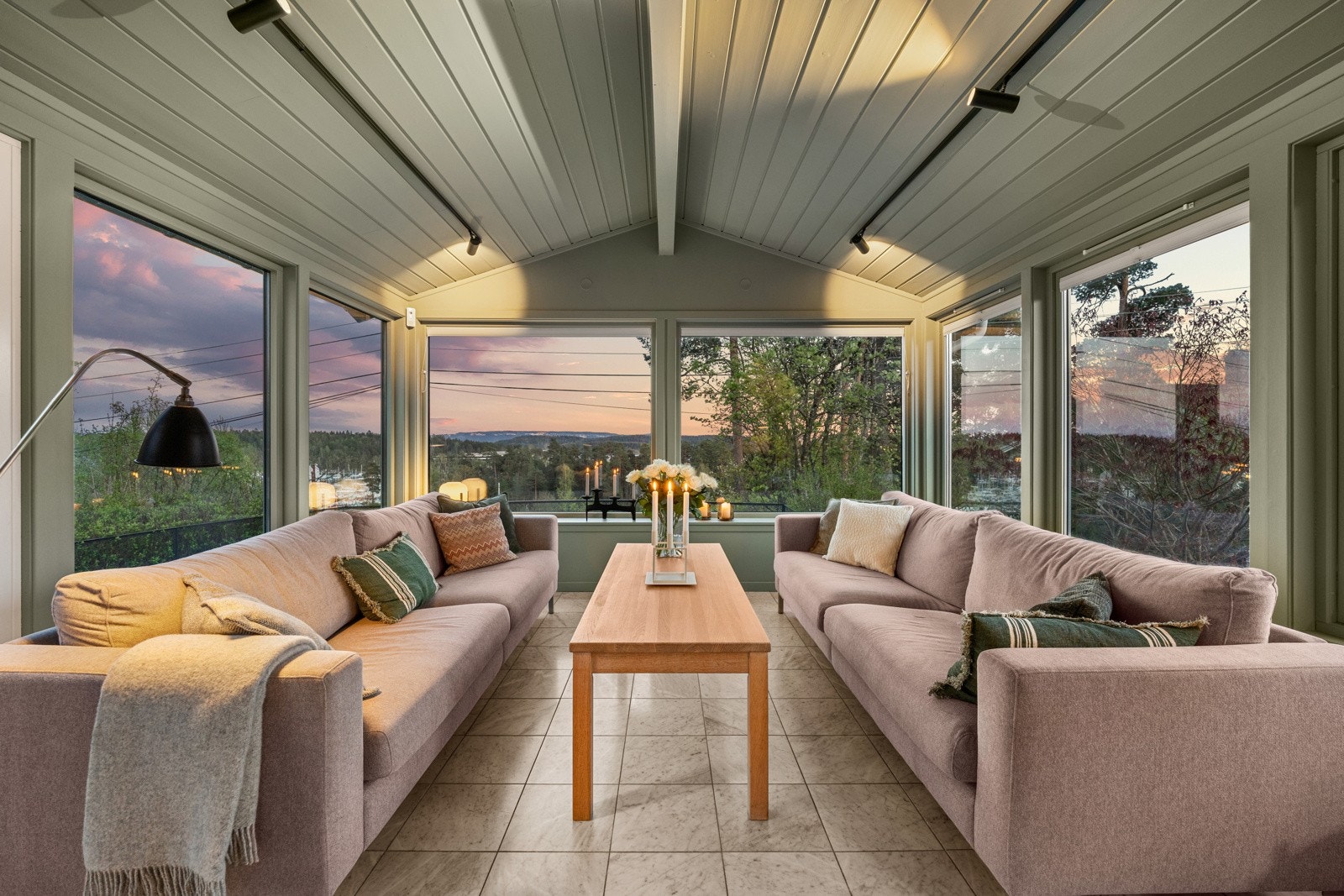 Fra vinterhagen kan også utsikten mot nærområdet nytes. Galleribilde