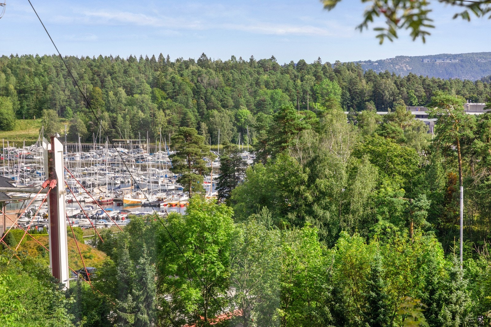 Utsikt fra boligen mot nærområdet. Galleribilde