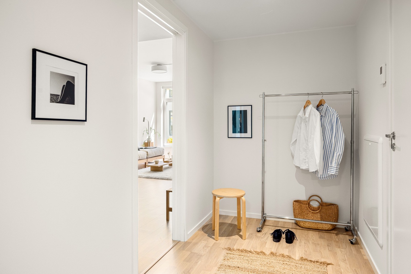 Velkommen inn i entreen på 5 kvm. Galleribilde
