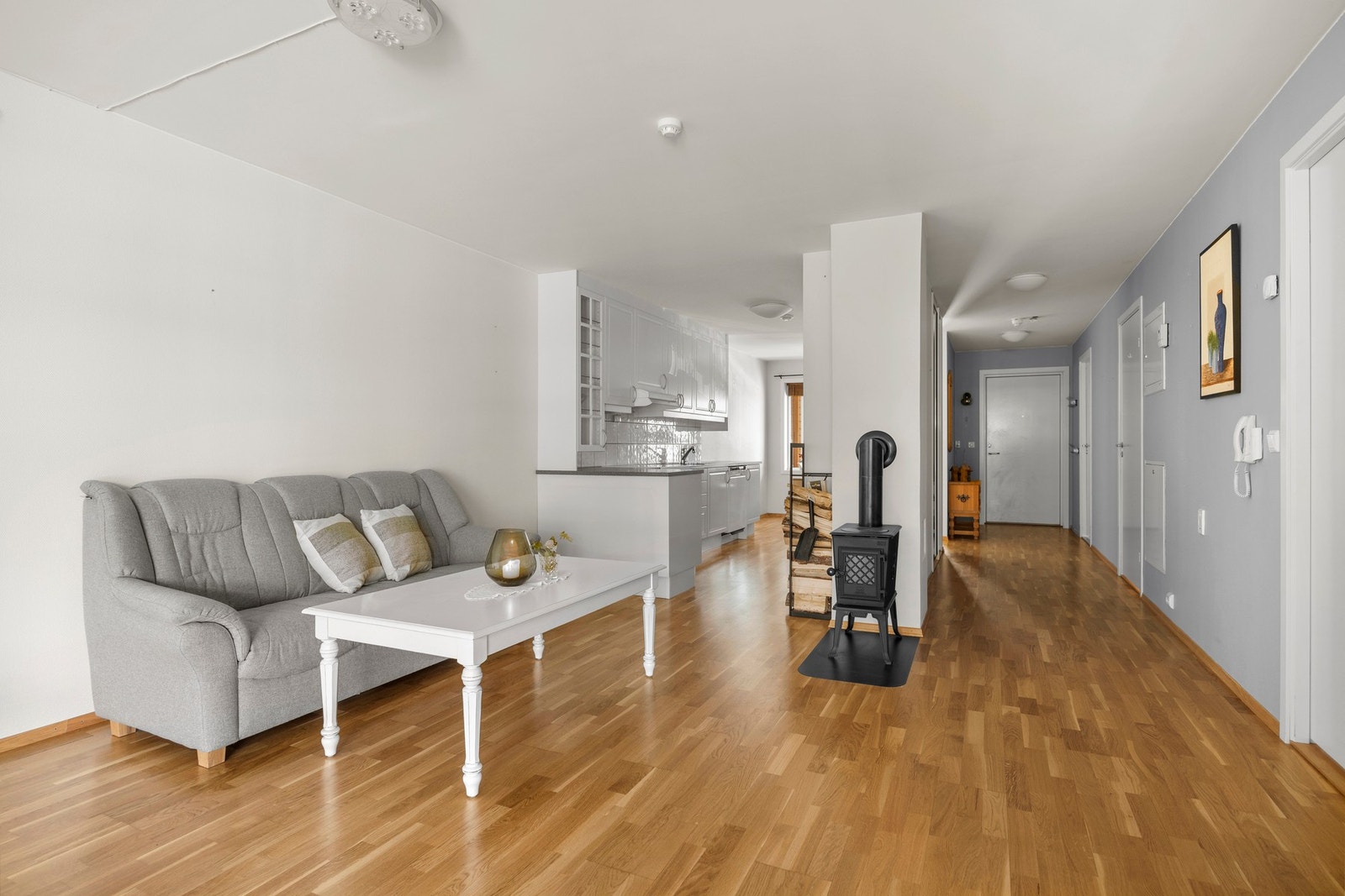 Lys og trivelig treromsleilighet med god standard! Galleribilde