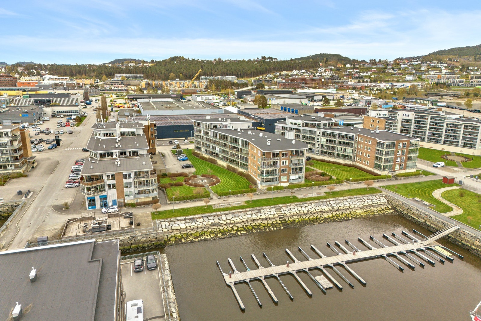 Rusleavstand til Amfi kjøpesenter, matbutikker, m.m. Galleribilde