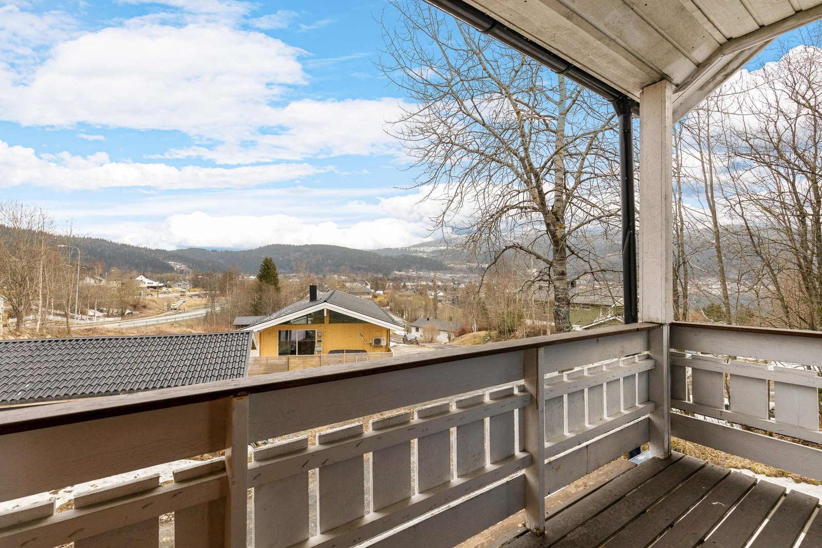 Fra soverommet har du direkte utgang til balkong Galleribilde