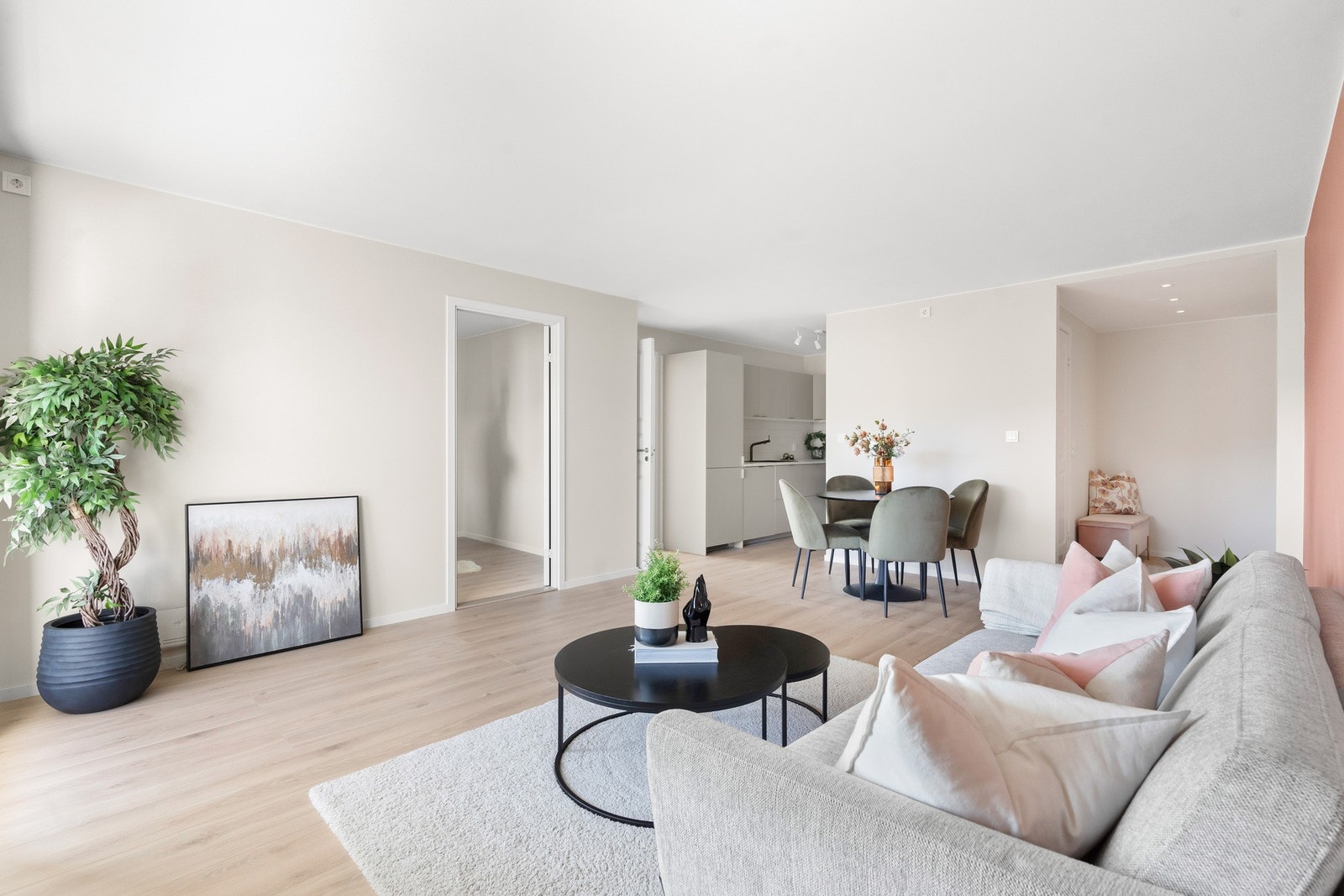 Velkommen til Skullerudveien 59 presentert av daglig leder og eiendomsmegler Petter Eia Haavi. Galleribilde