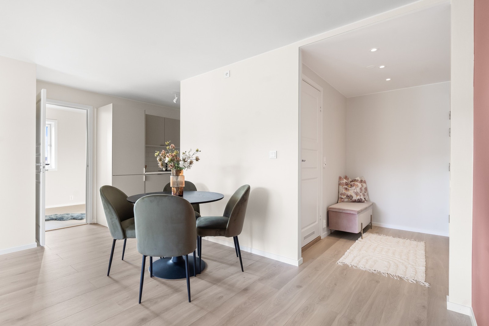 Her kan venner og familie samles til alle døgnets måltider. Galleribilde