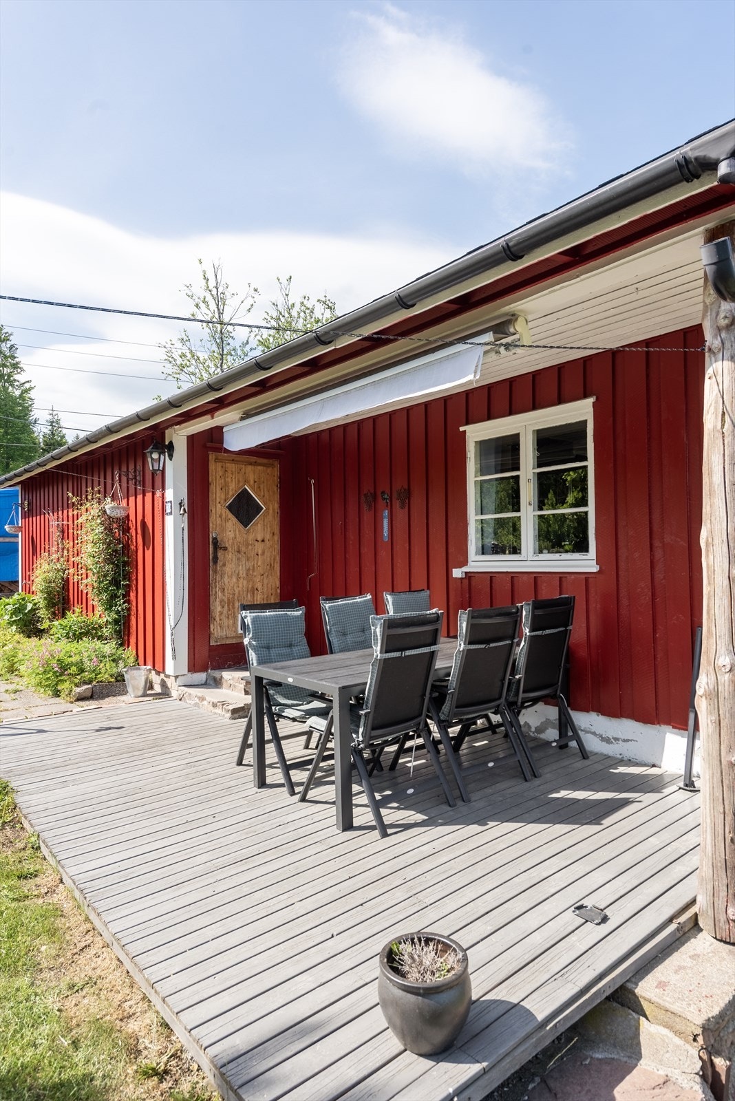 Terrassen ved inngangspartiet er 15 m2 Galleribilde