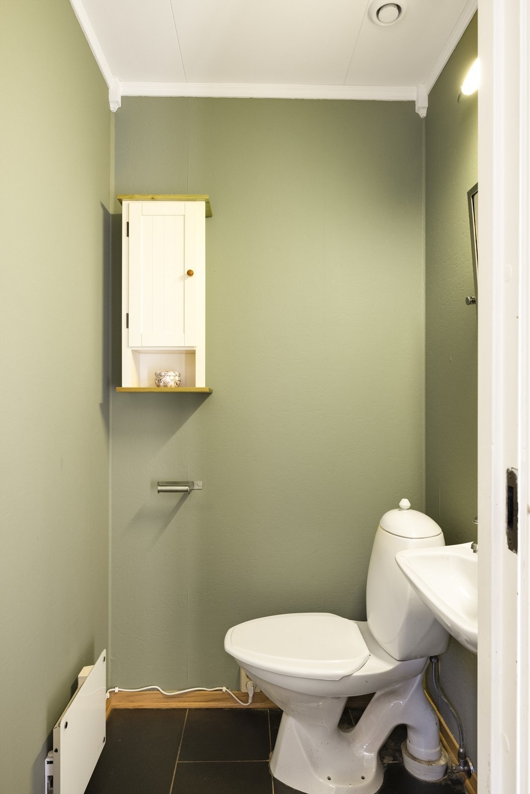 Enkel adkomst til WC-rommet fra entré. Galleribilde