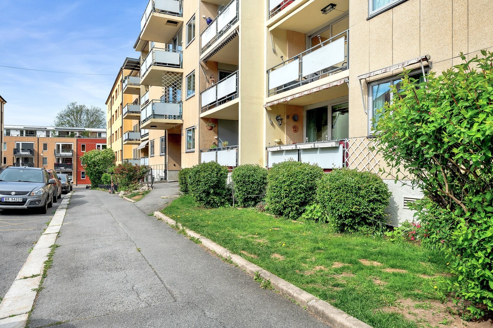 Her har du mulighet til å bo tilbaketrukket til på idylliske Vålerenga, samtidig som det er sentralt med nærhet til alt en trenger i hverdagen. Galleribilde