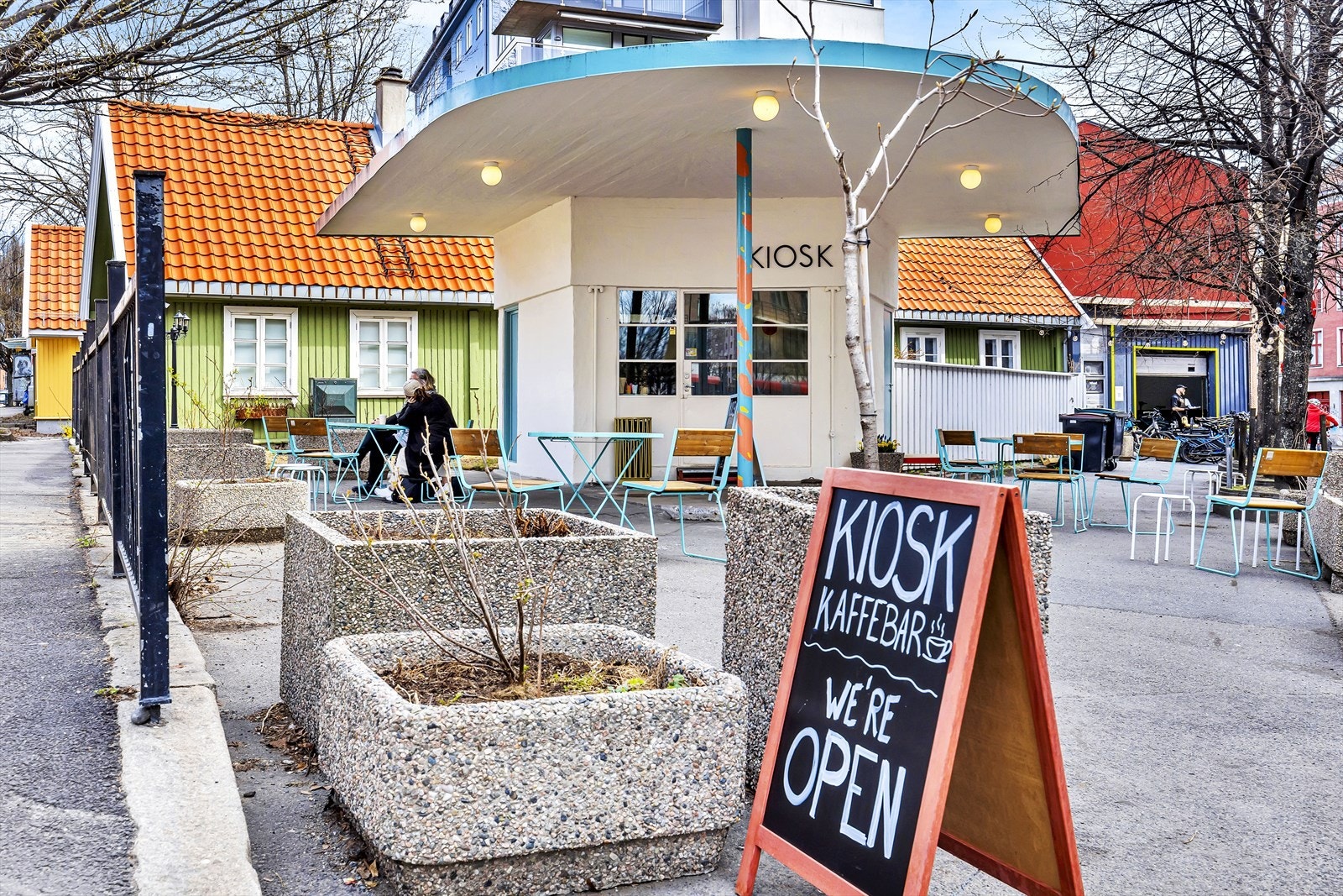 Kiosk Oslo: på elleve kvadratmeter, i en fredet bensinstasjonspaviljong fra 1935, serveres det nå kaffe av høy kvalitet. Galleribilde