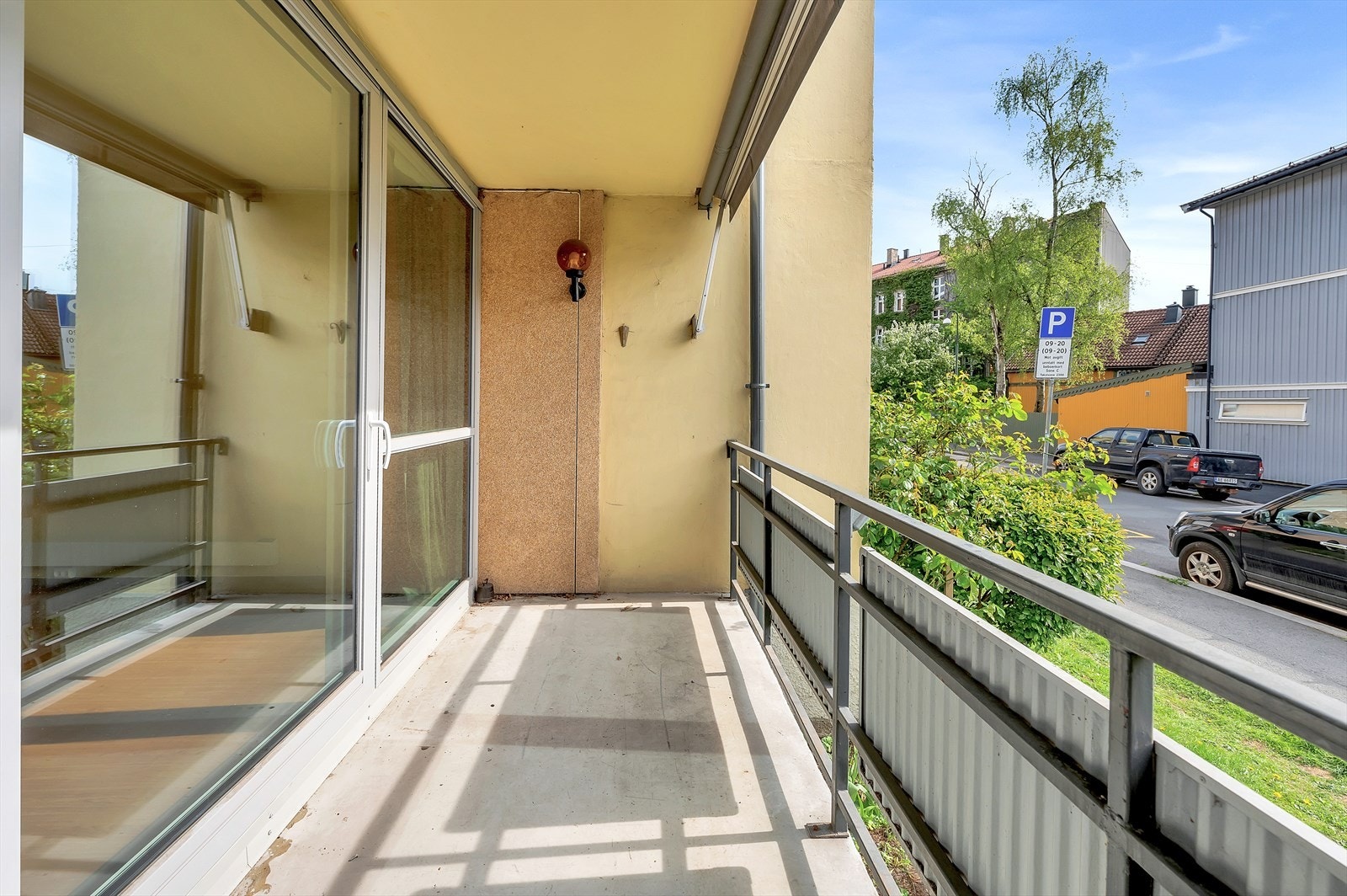 Balkongen byr på ettermiddagsol og er på ca. 7 kvm. Galleribilde