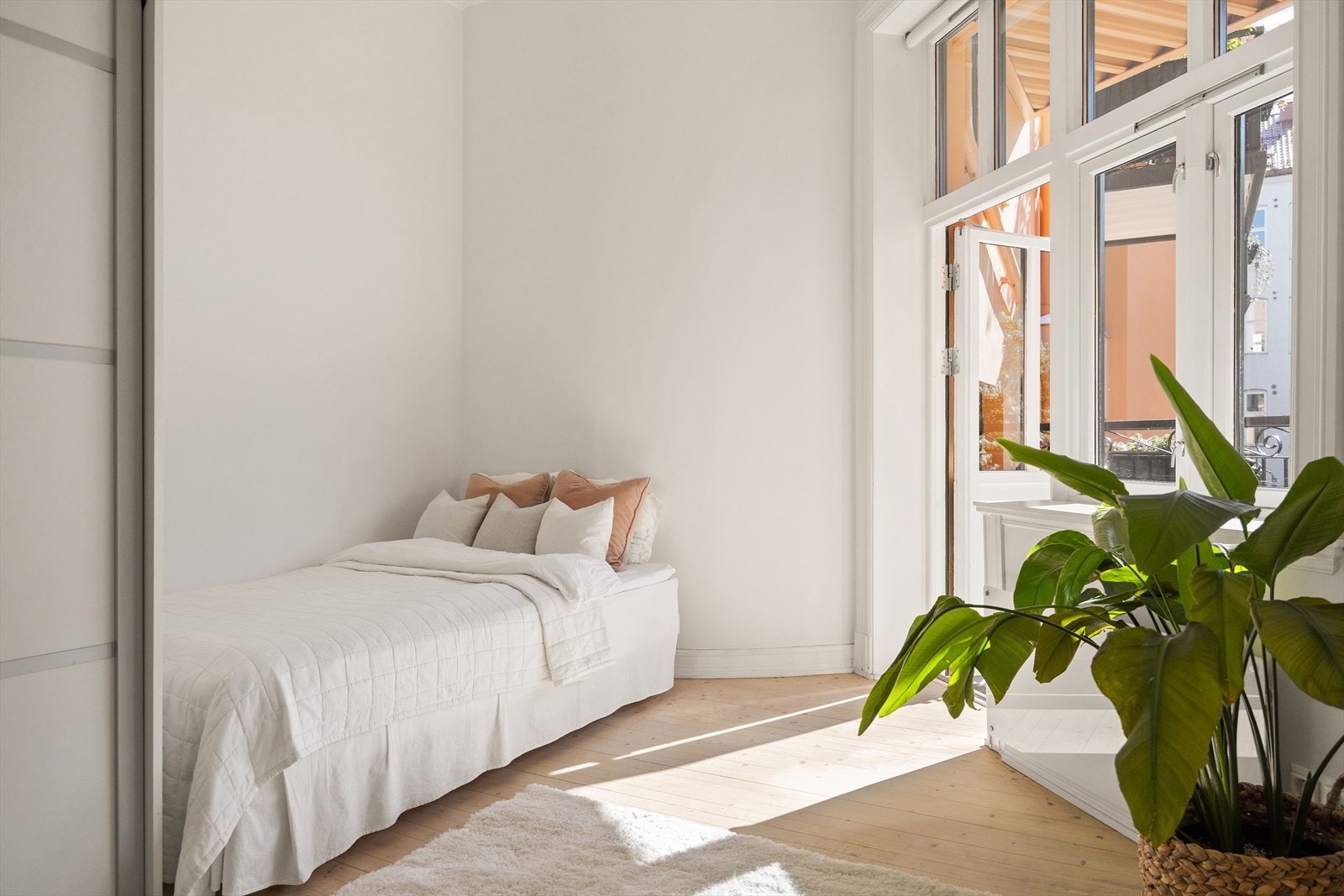 Fra soverommet er det adkomst til balkongen. Galleribilde