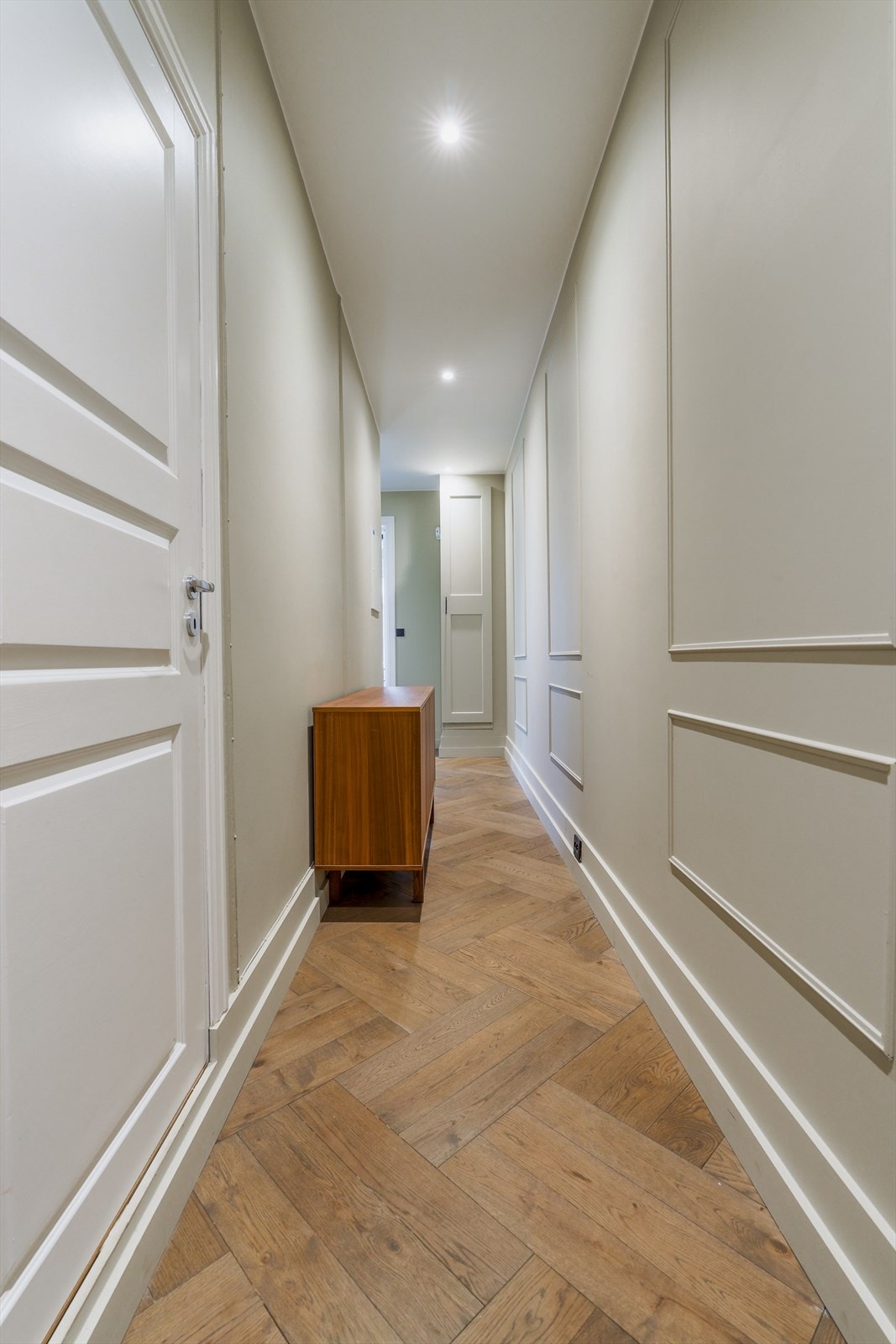 Sentral beliggenhet på St.Hanshaugen med mye spennende tilbud innenfor kultur, uteliv, mat og drikke, og servicetilbud i området. Galleribilde