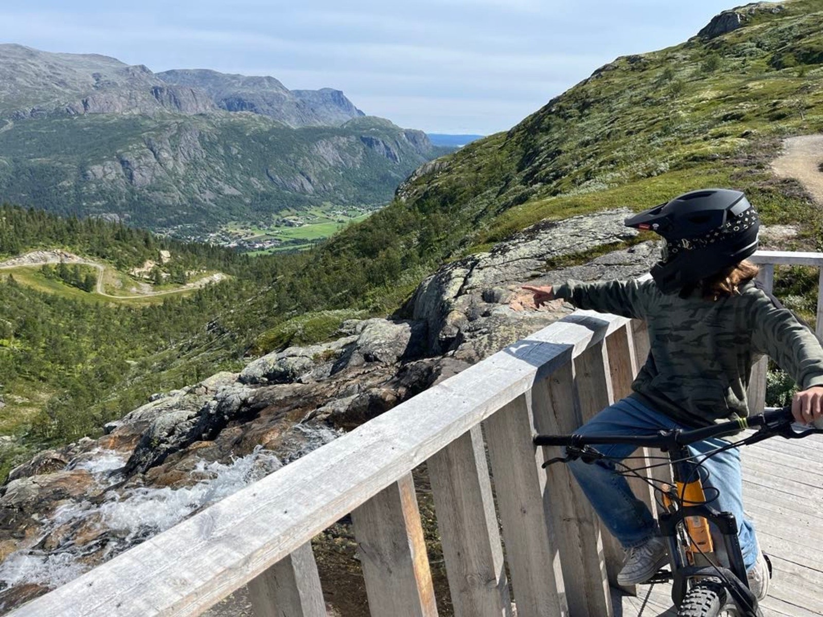 Hemsedal regnes som en av Norges ledende turistkommuner og byr på et rikt aktivitetstilbud for både store og små - hele året. Galleribilde