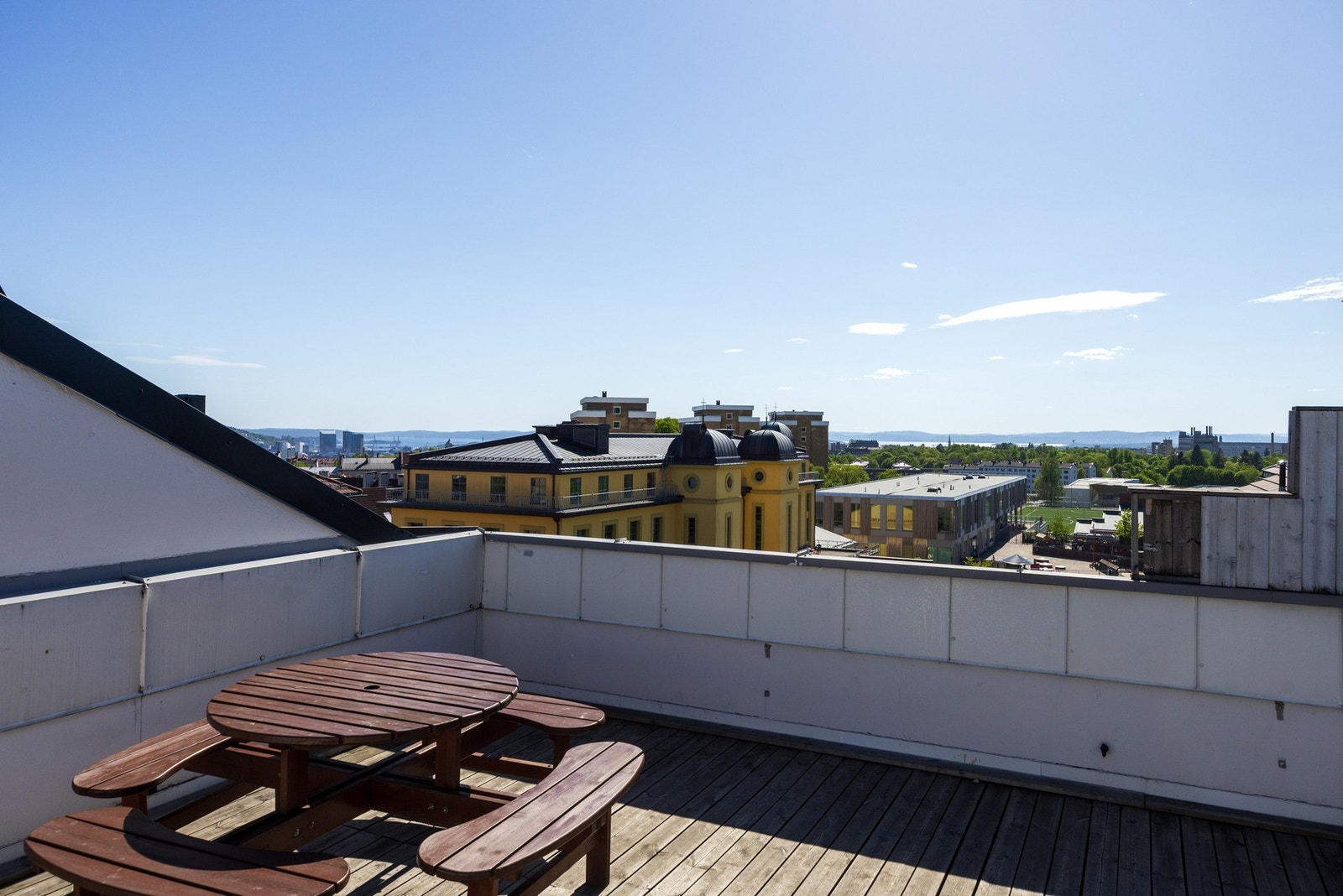 Felles takterrasse med flott utsikt mot Oslofjorden. Galleribilde