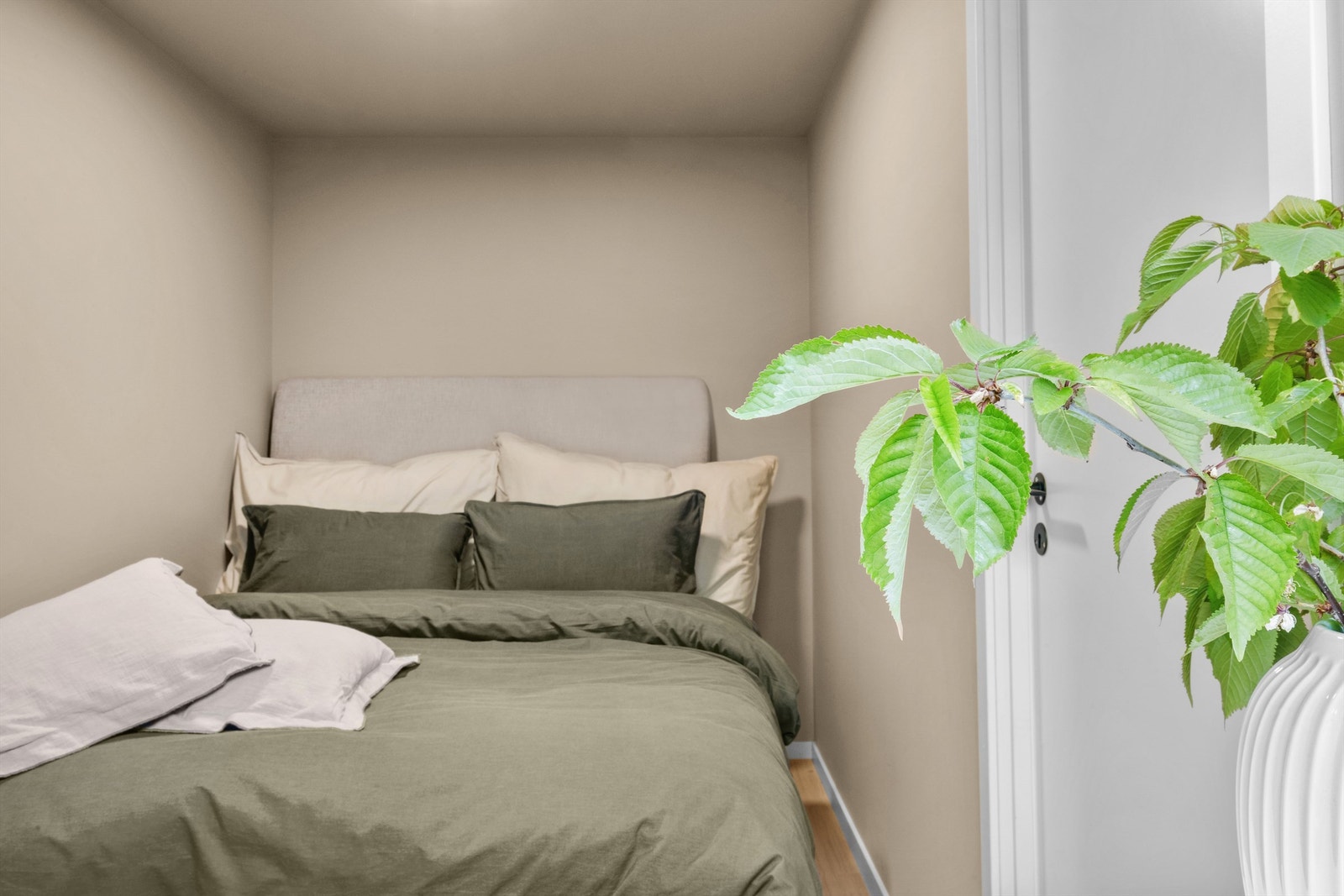 Hovedsoverom med plass til seng. Galleribilde