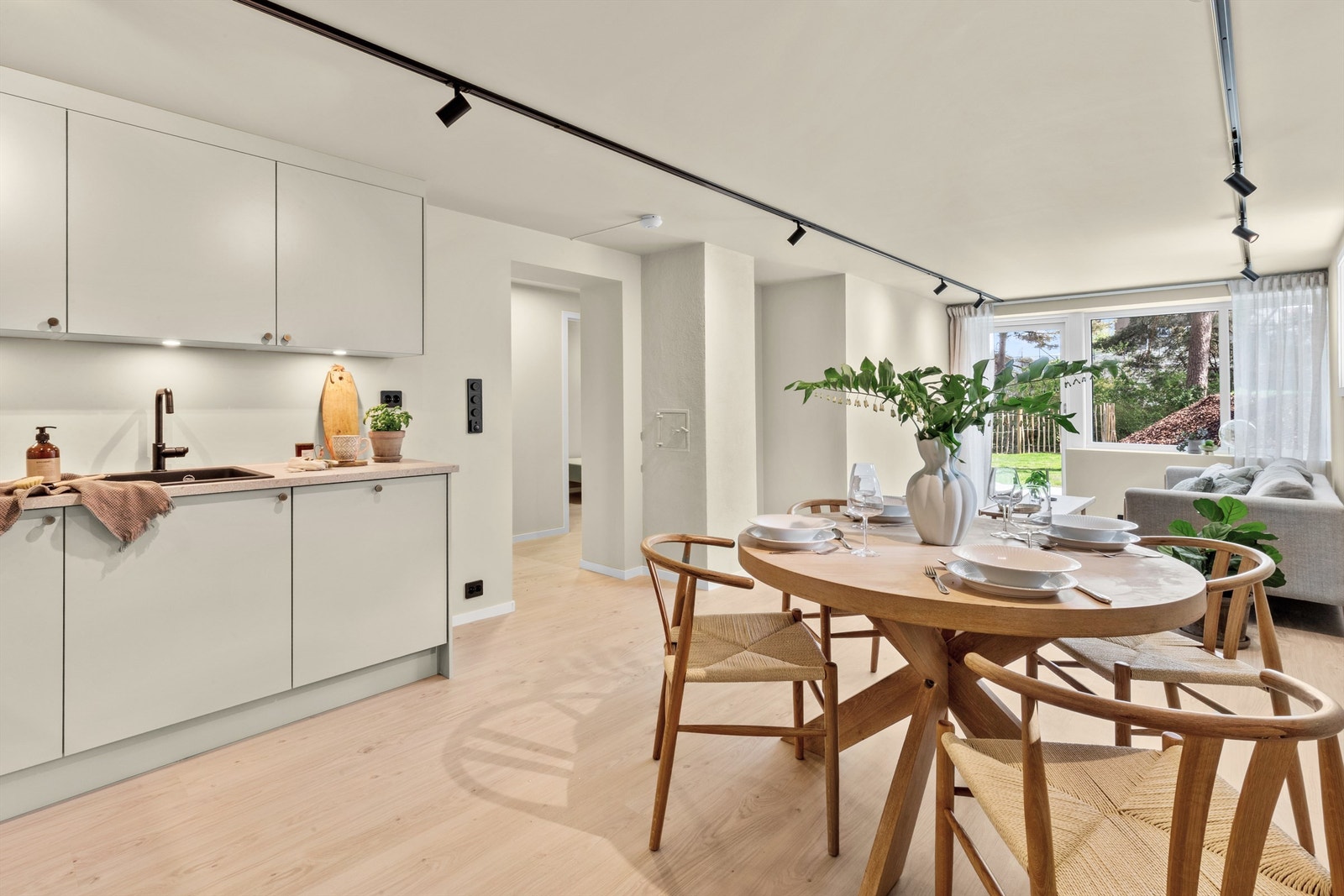 Leiligheten har flotte material- og fargevalg og er innflyttningsklar. Galleribilde