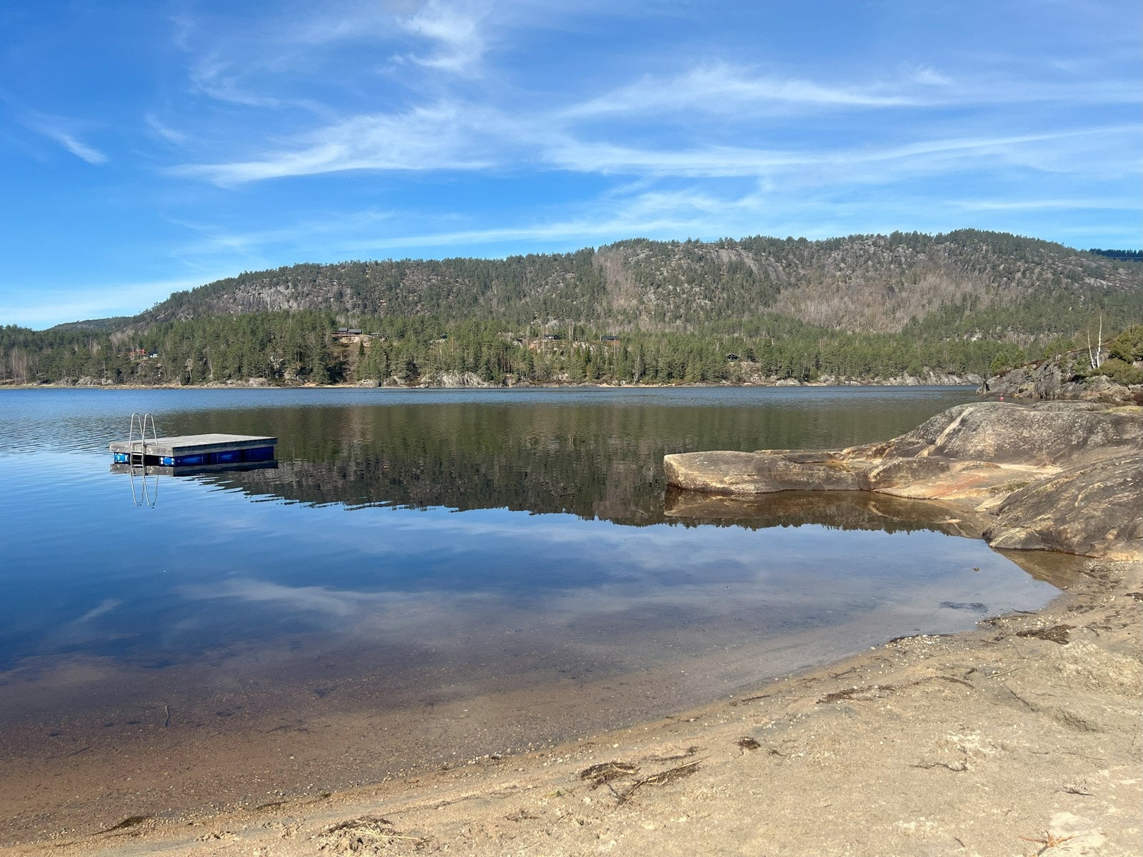 Fine svaberg og sandstrand. Galleribilde