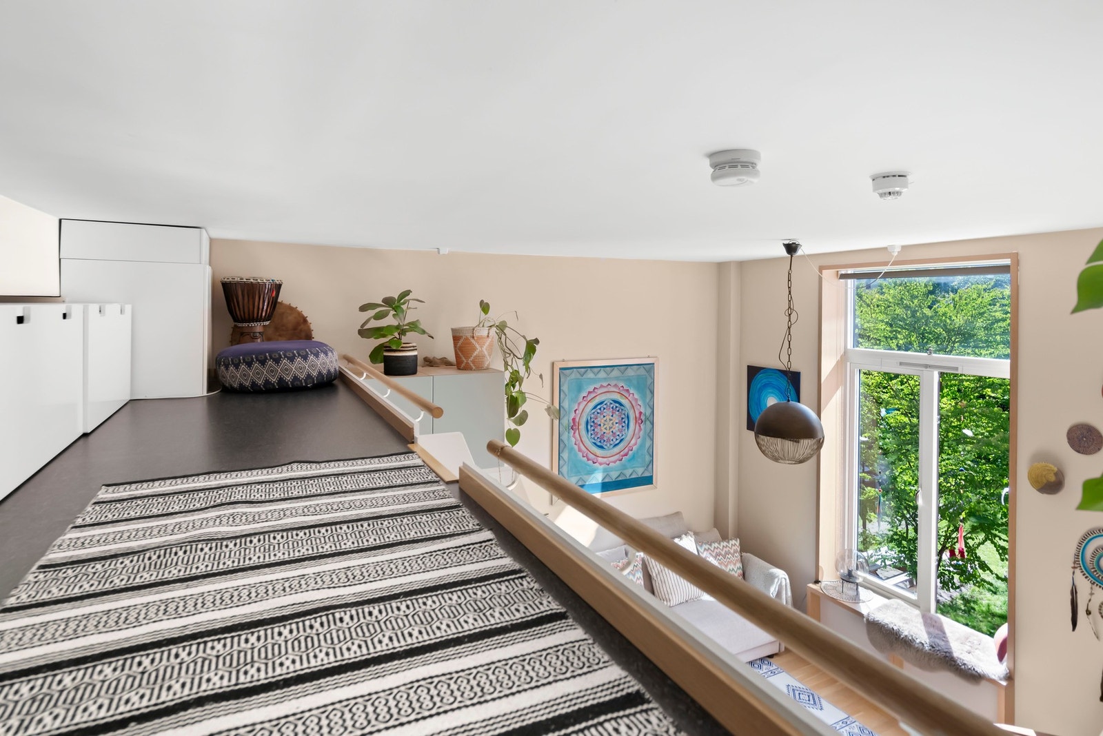 Hemsens romslige gulvareal gjør den også praktisk til lagringssted. Galleribilde