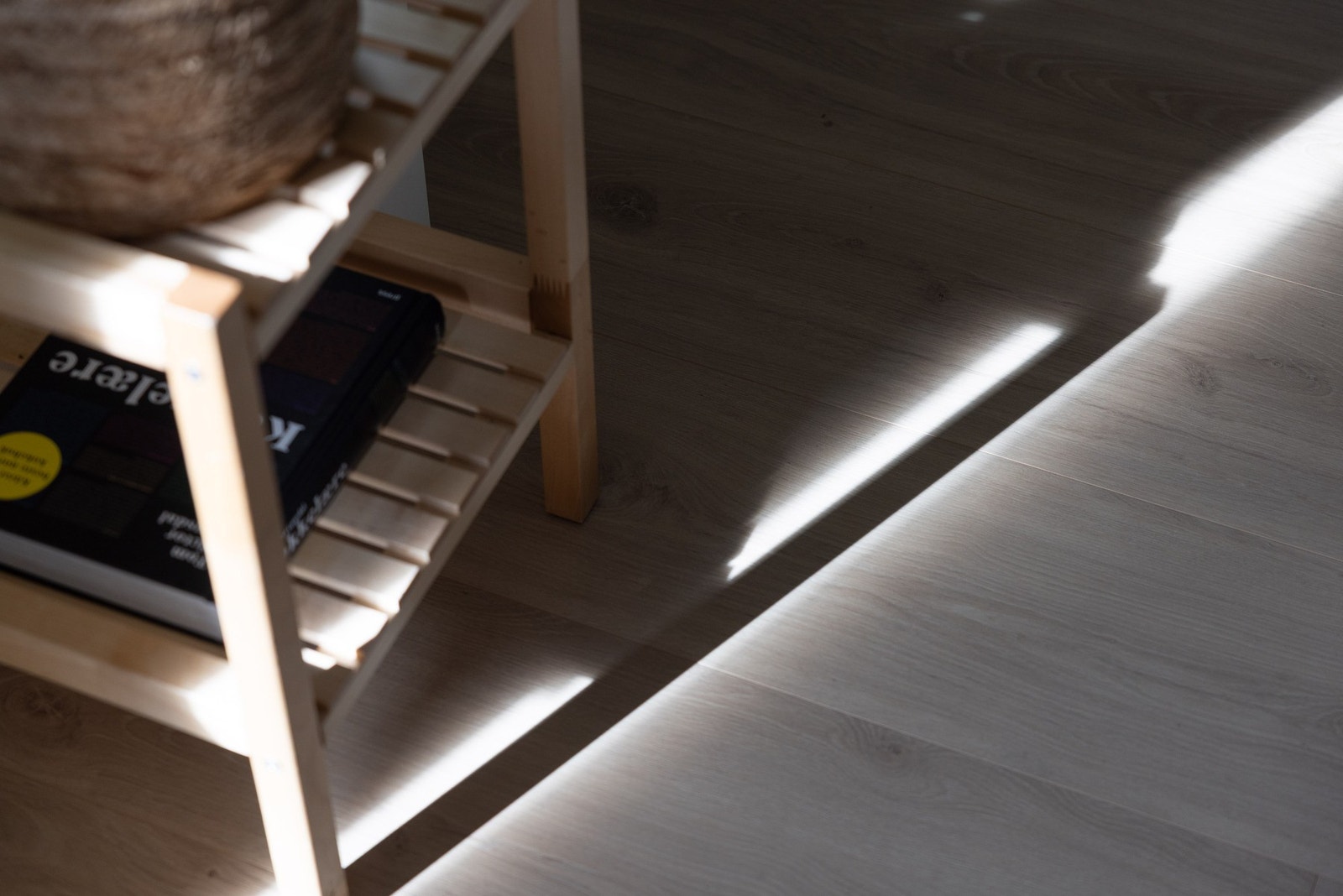 Det ble lagt nytt enstavs laminatgulv i mai 2025. Galleribilde