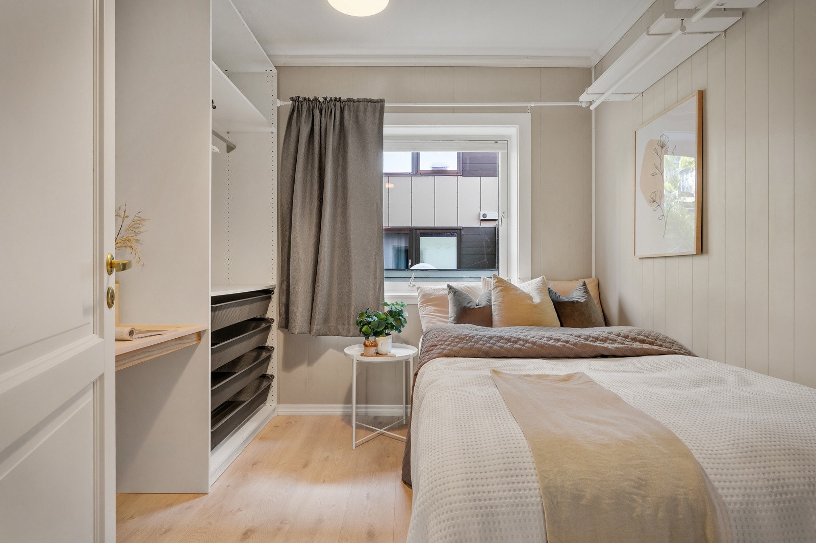 - Soverom nr. 2 måler 7,5 kvm og har også god plass til ønsket møblering - Galleribilde