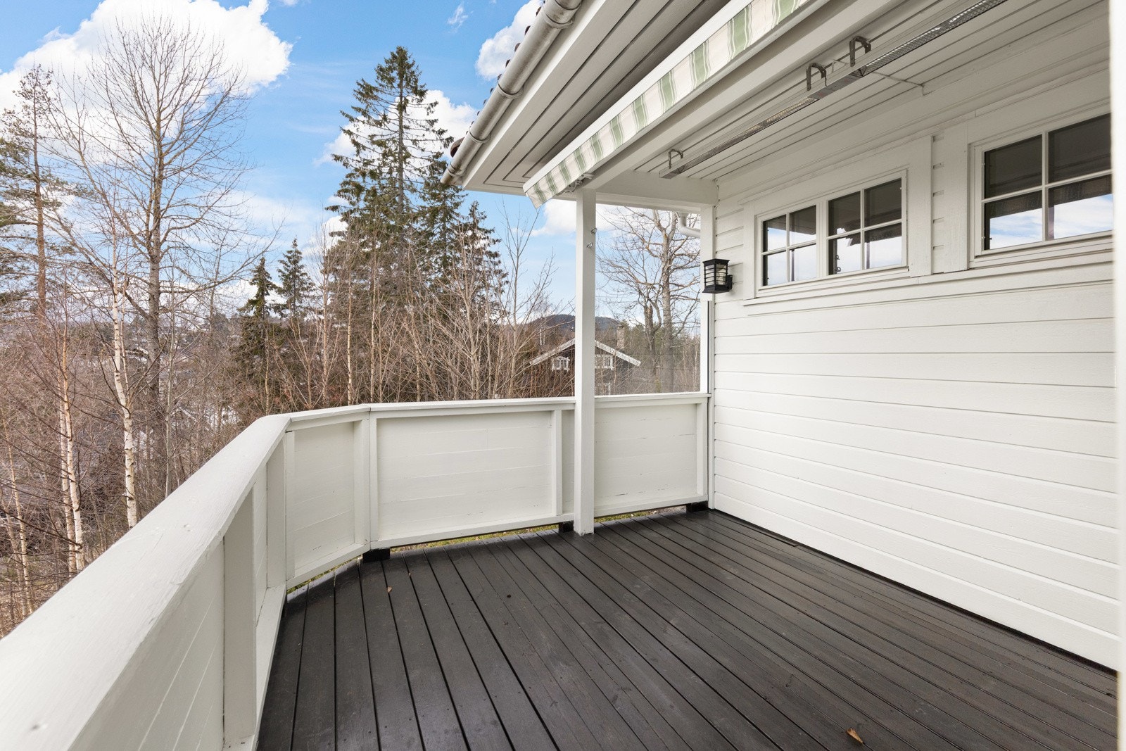 Nyt herlig sol på terrassen. Galleribilde