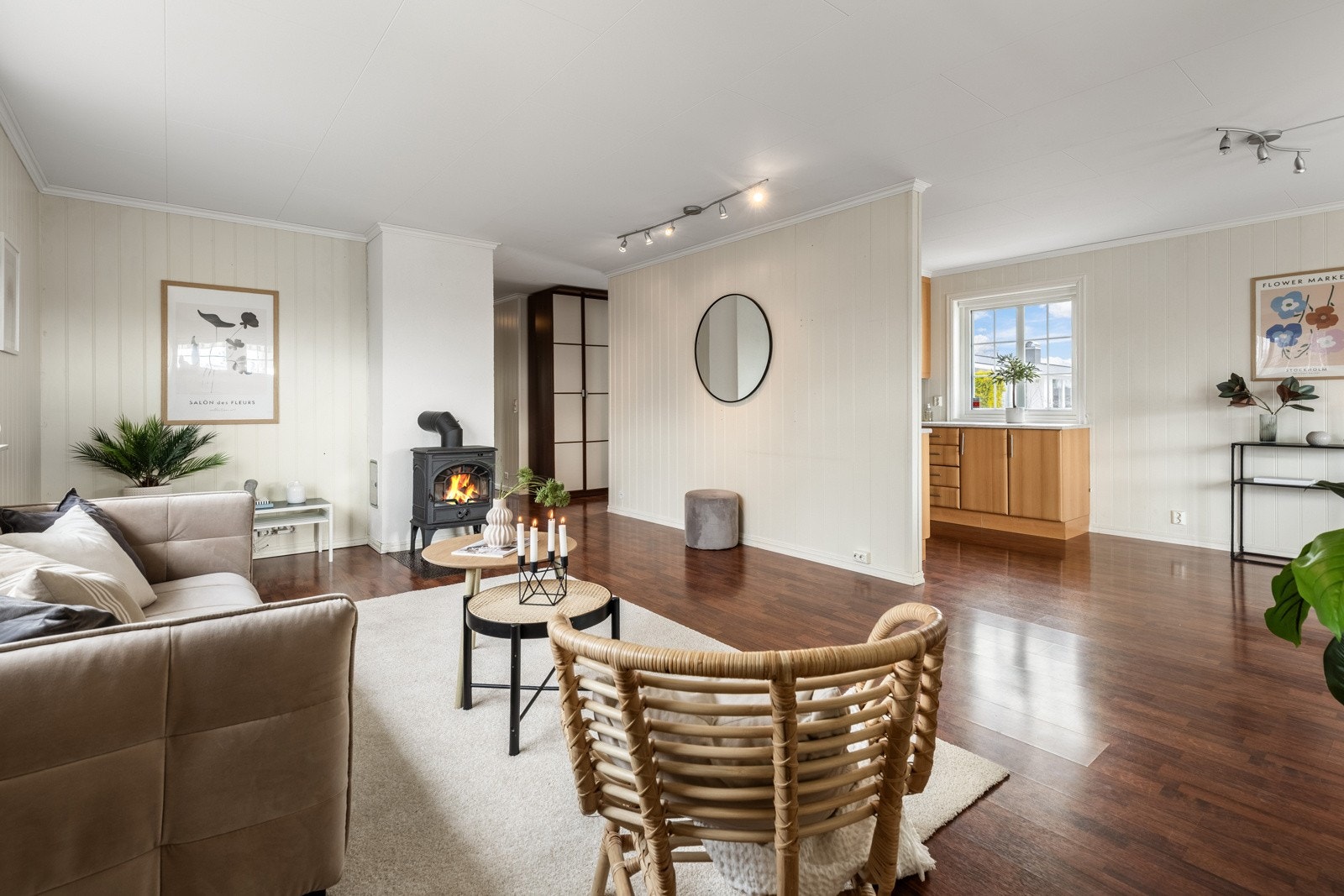 Her kan det innredes med sofagruppe, godstoler og tv-møblement i egen sone. Galleribilde